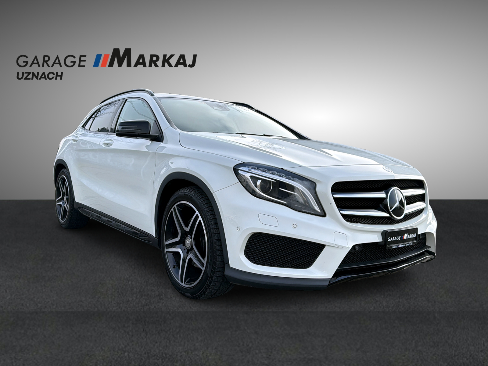 MERCEDES-BENZ GLA 220 d AMG Line 4Matic 7G-DCT-showroom-element-2