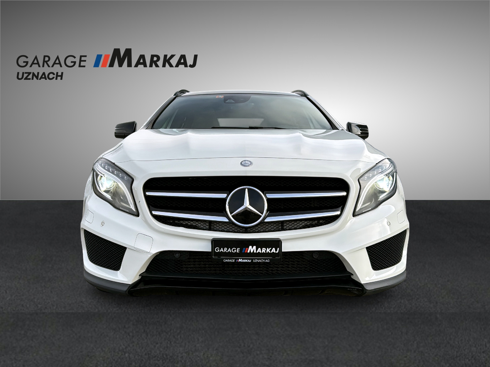 MERCEDES-BENZ GLA 220 d AMG Line 4Matic 7G-DCT-showroom-element-3