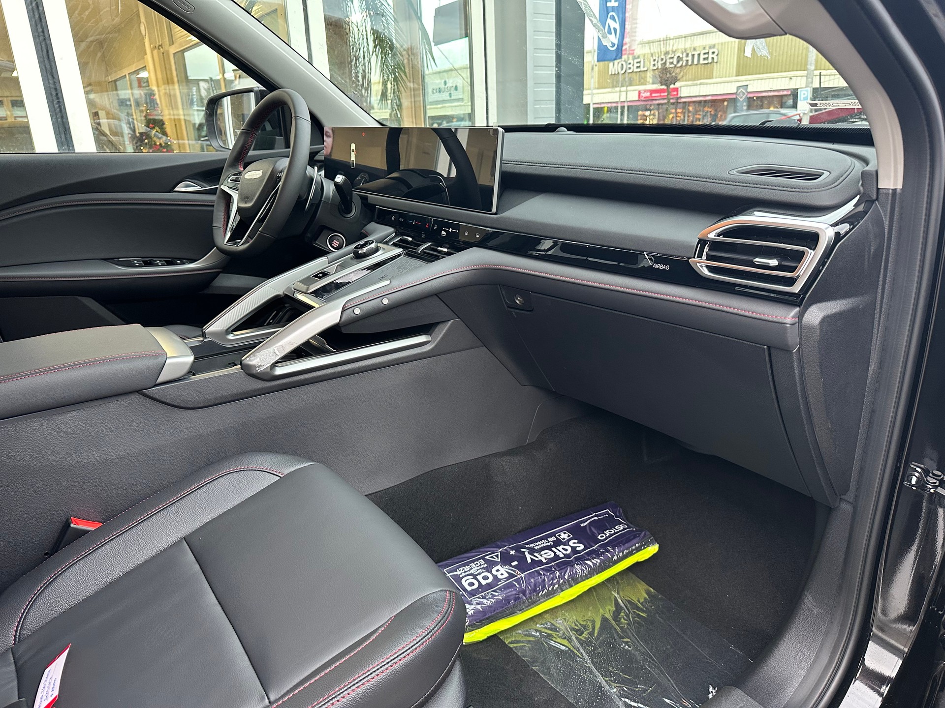 MAXUS T60 Max 2.0TDI 4x4 Automat-image-10