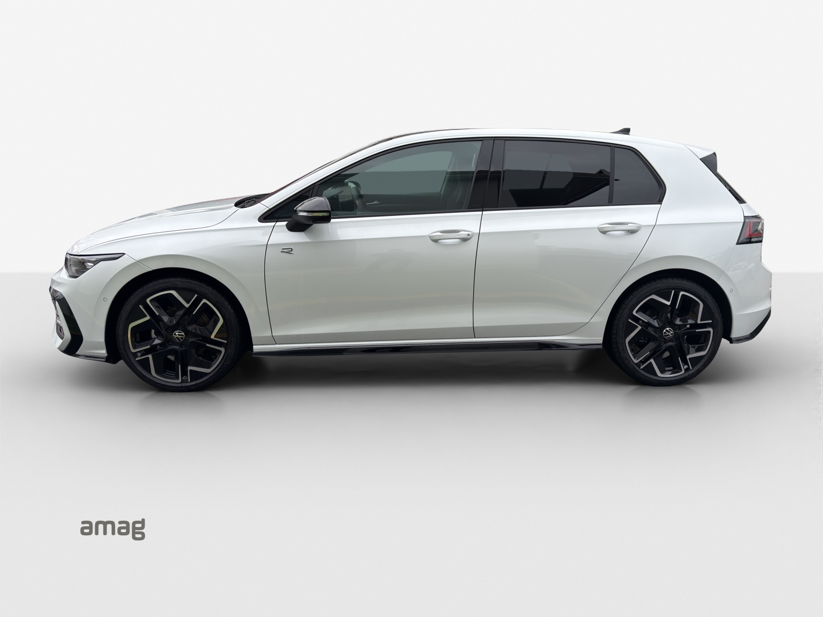 VW Golf 1.5 e TSI mHEV R-Line DSG-showroom-element-1