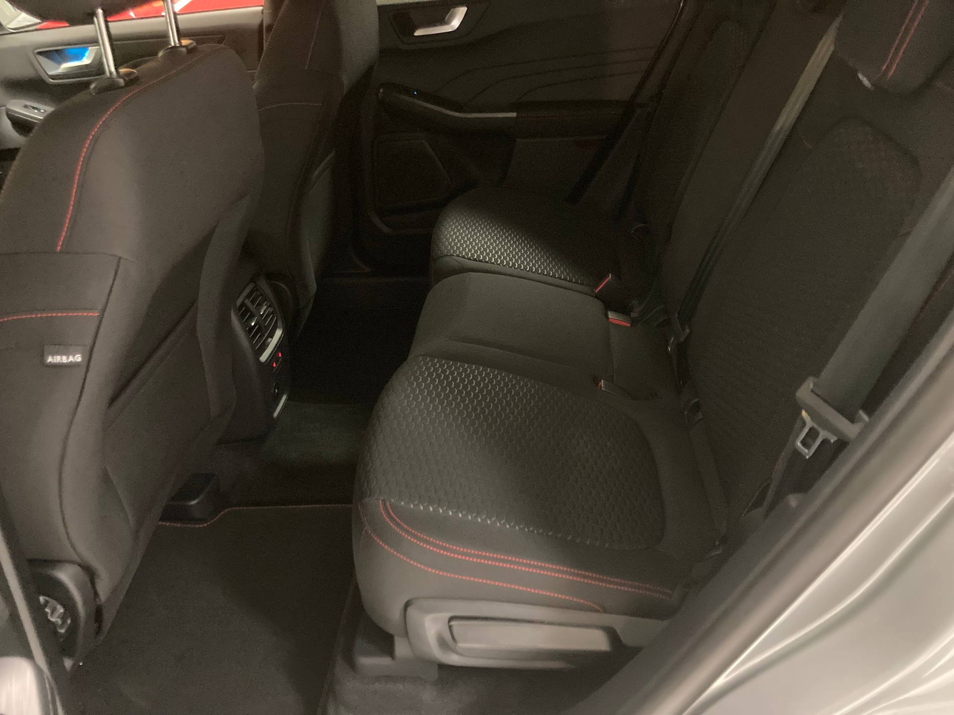FORD Kuga 2.5 FHEV ST-Line 4WD-image-13