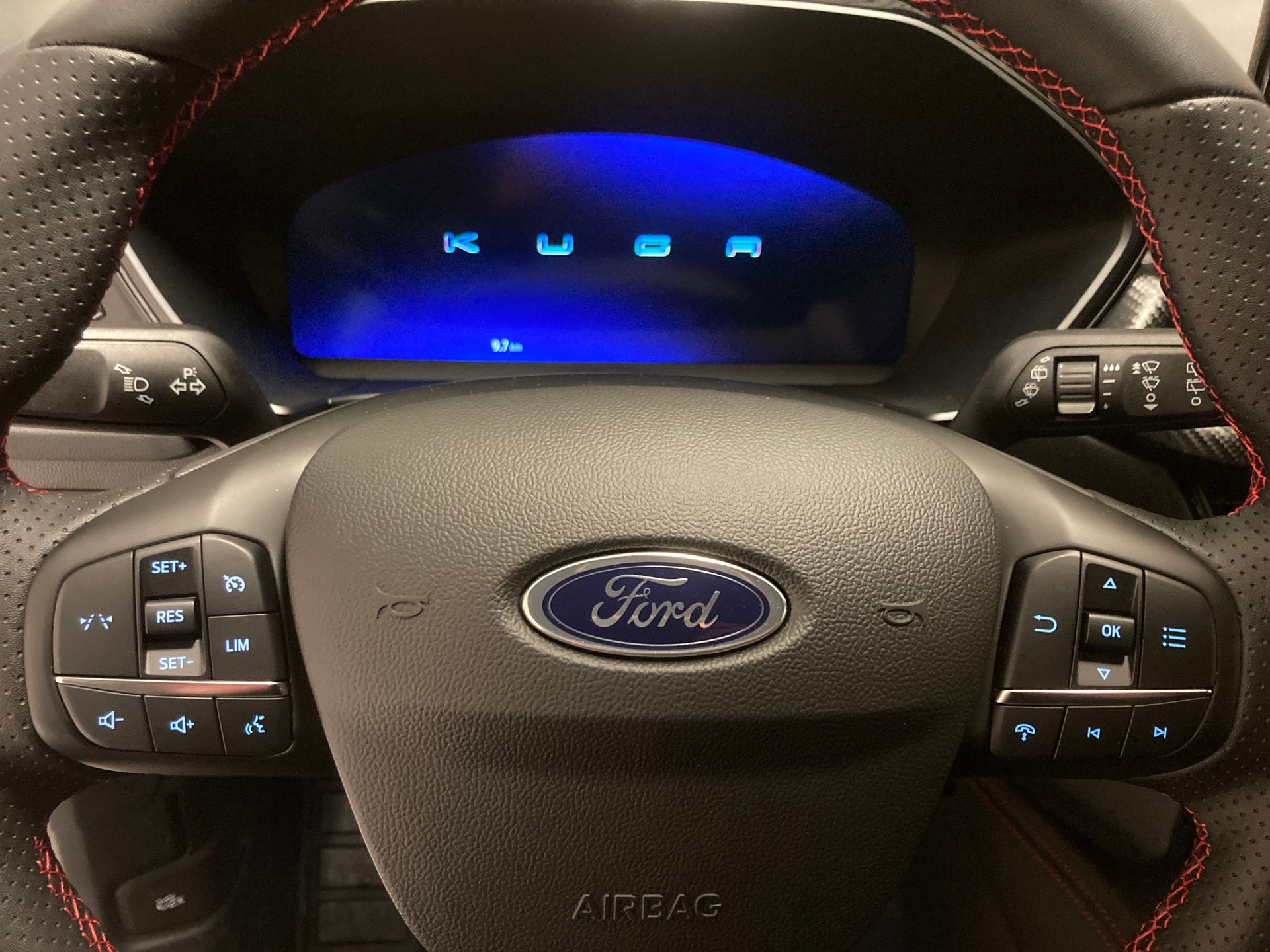 FORD Kuga 2.5 FHEV ST-Line 4WD-image-6
