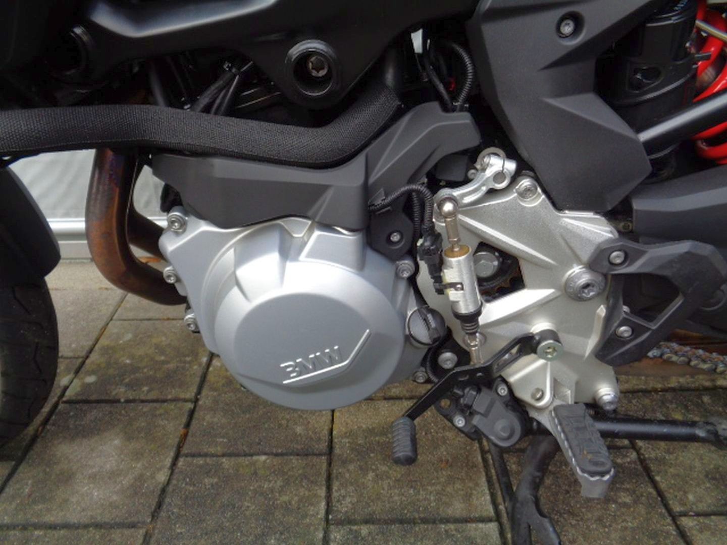 BMW F 750 GS-image-9