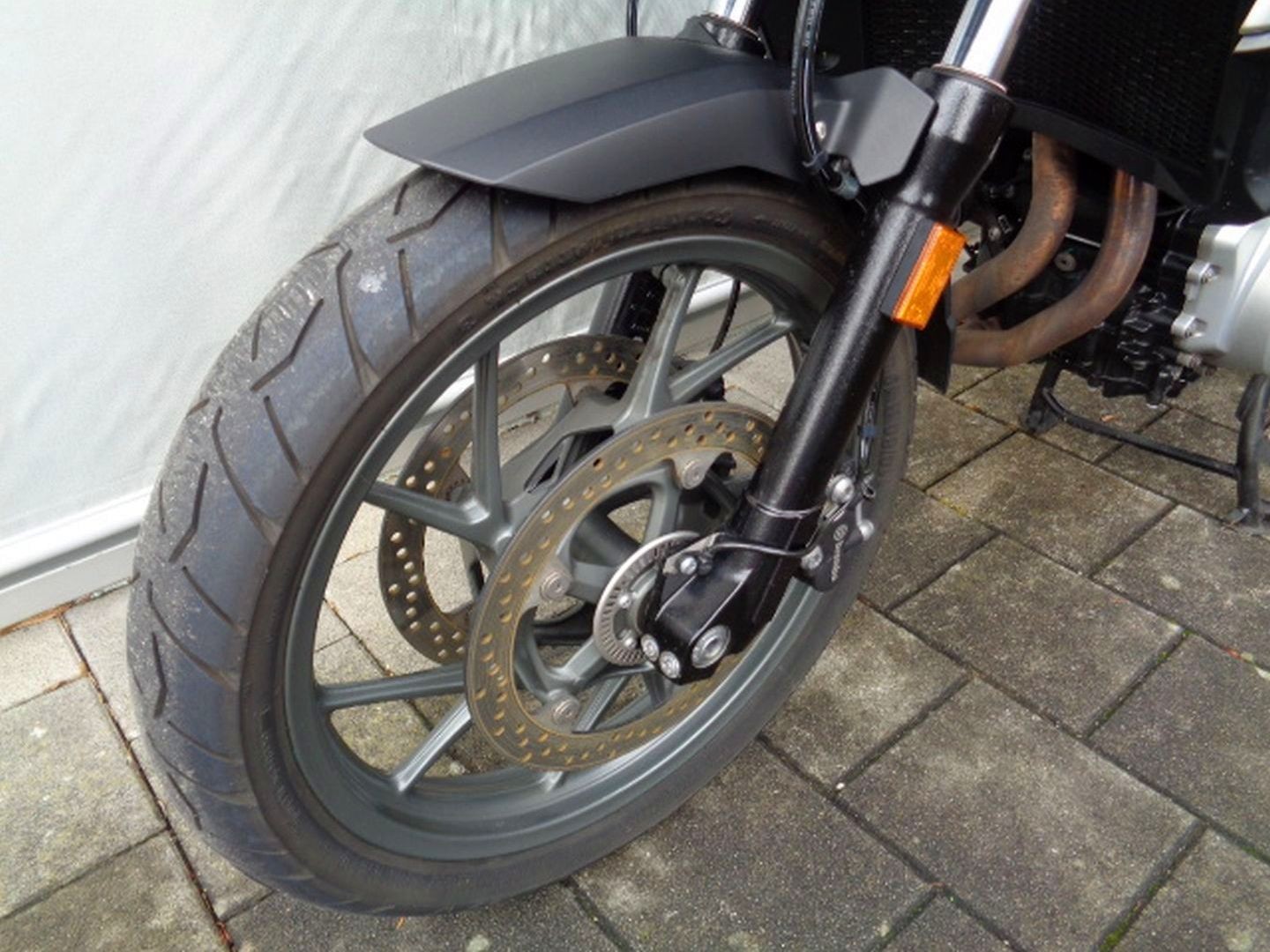 BMW F 750 GS-image-7