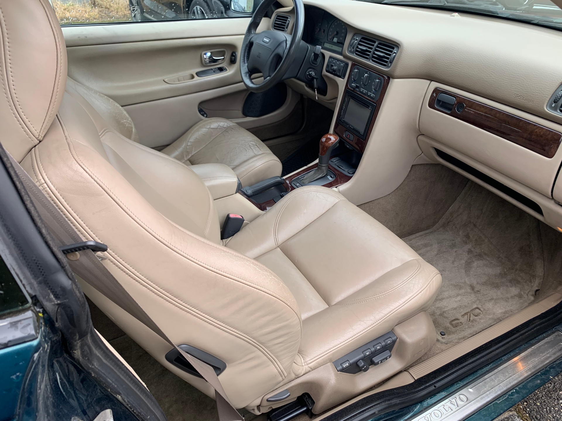 VOLVO C70 2.4T-image-6