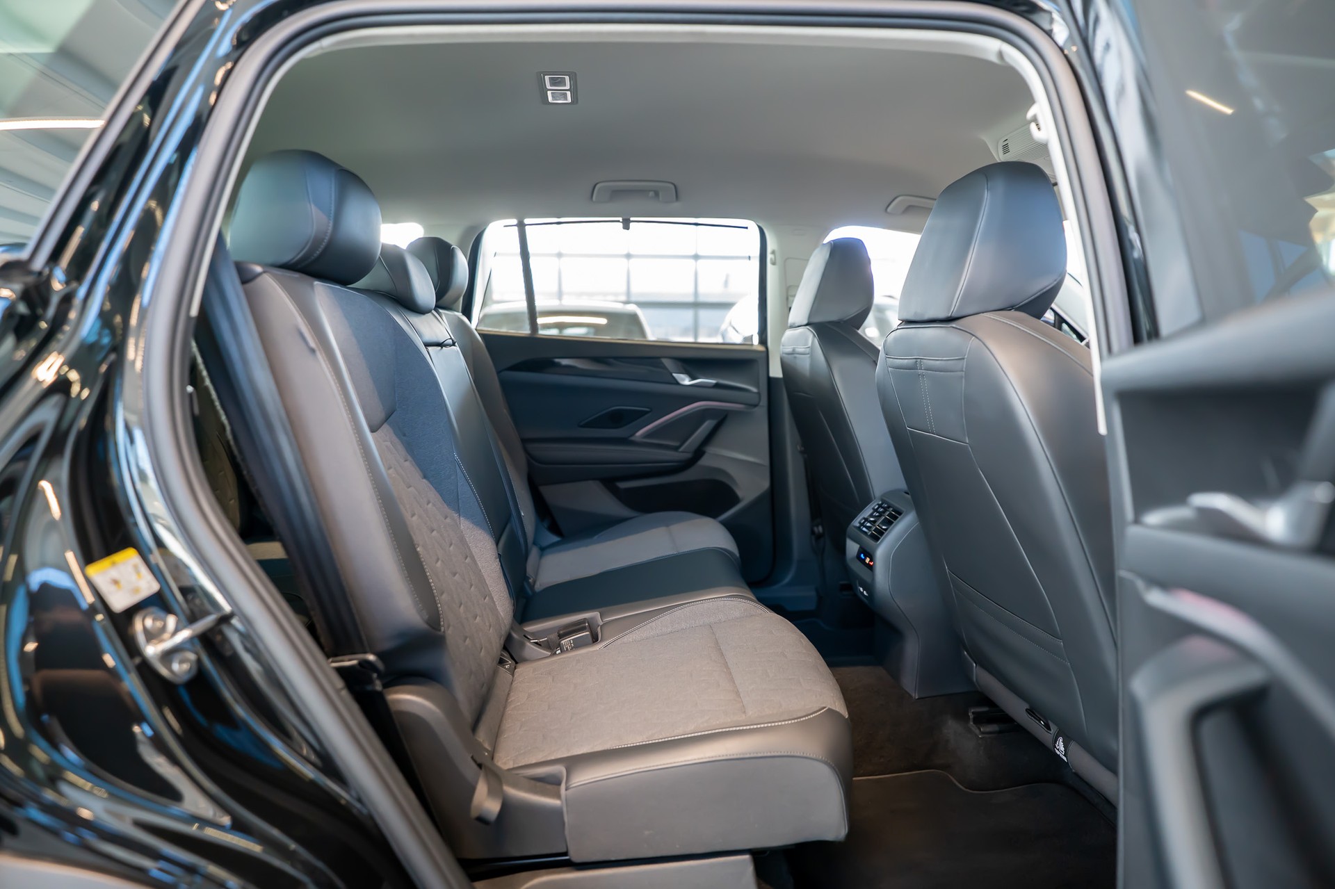 VW Tayron 2.0 TDI SCR Life DSG 7Plätzer / 360°Kamera / Digital Cockpit-image-14