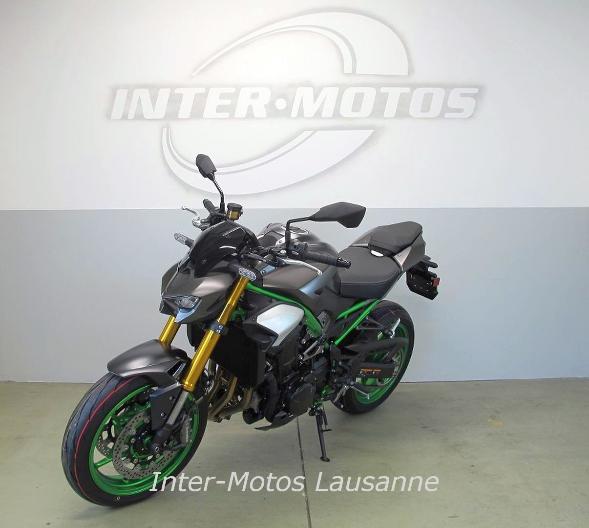 KAWASAKI Z900 SE-image-2