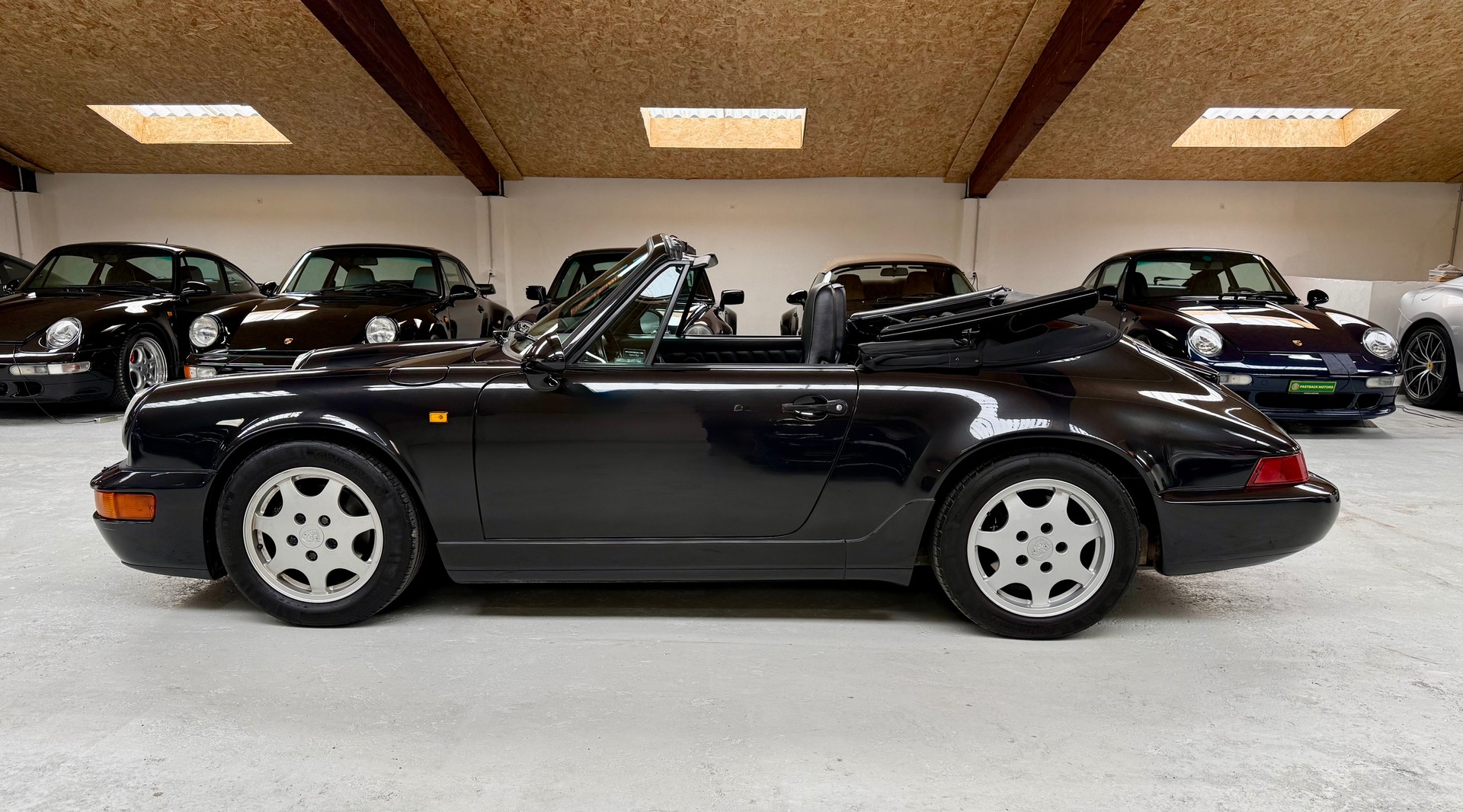PORSCHE 911 Carrera 2 Cabrio-image-1