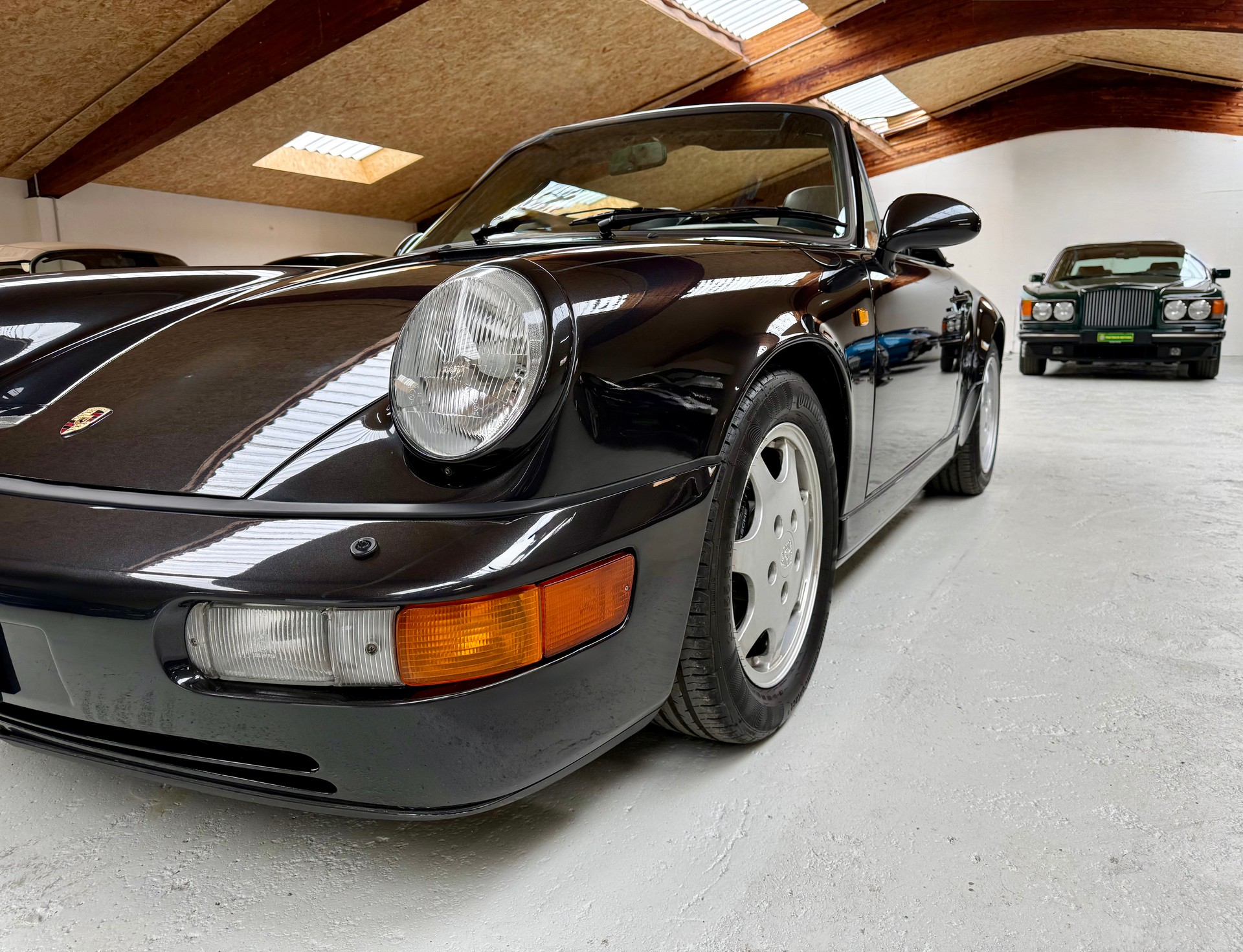 PORSCHE 911 Carrera 2 Cabrio-image-4
