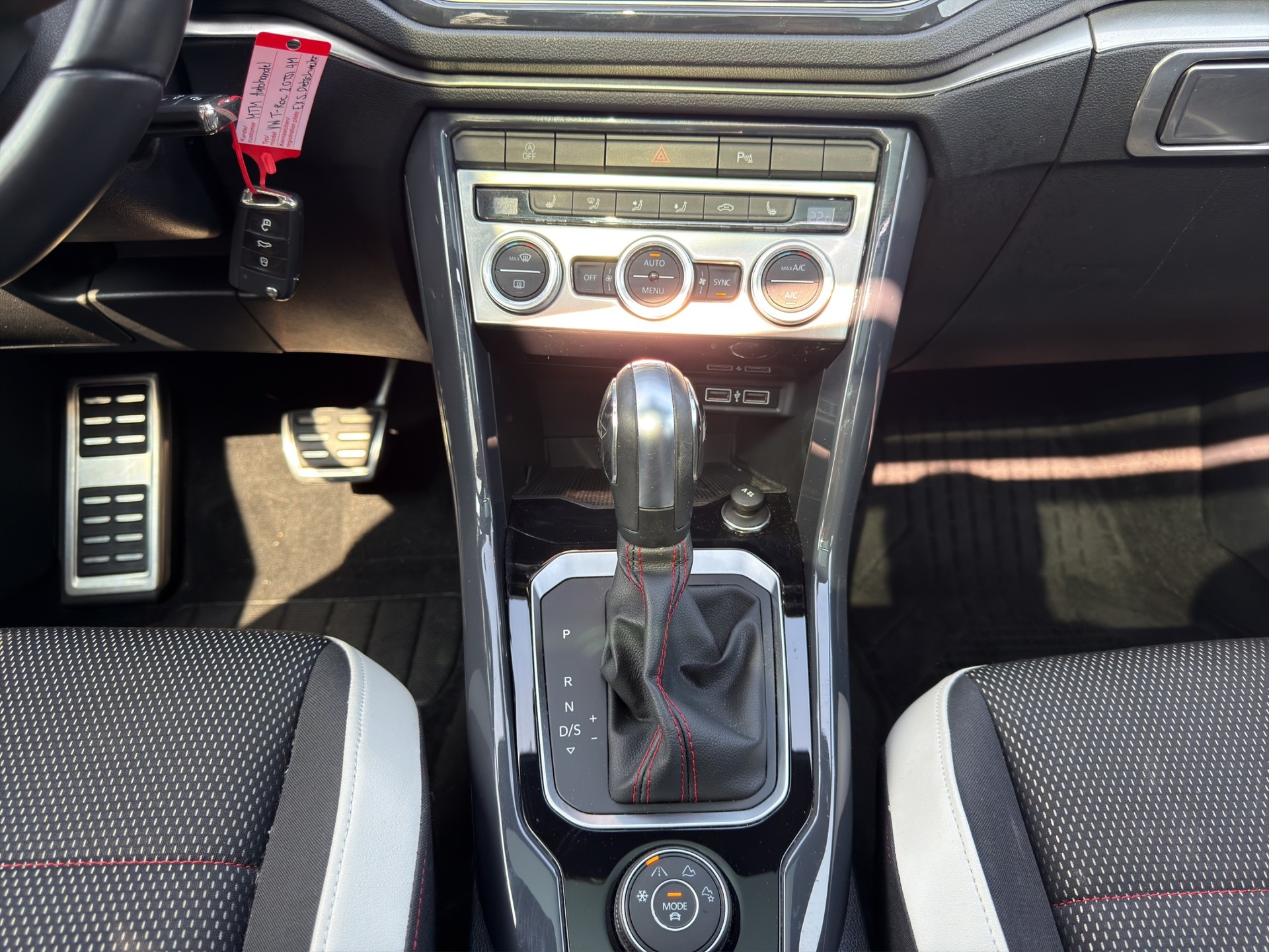 VW T-Roc 2.0 TSI Sport DSG 4Motion-image-15