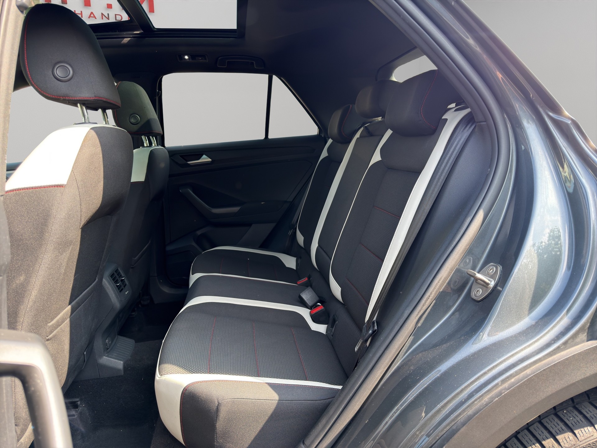 VW T-Roc 2.0 TSI Sport DSG 4Motion-image-12