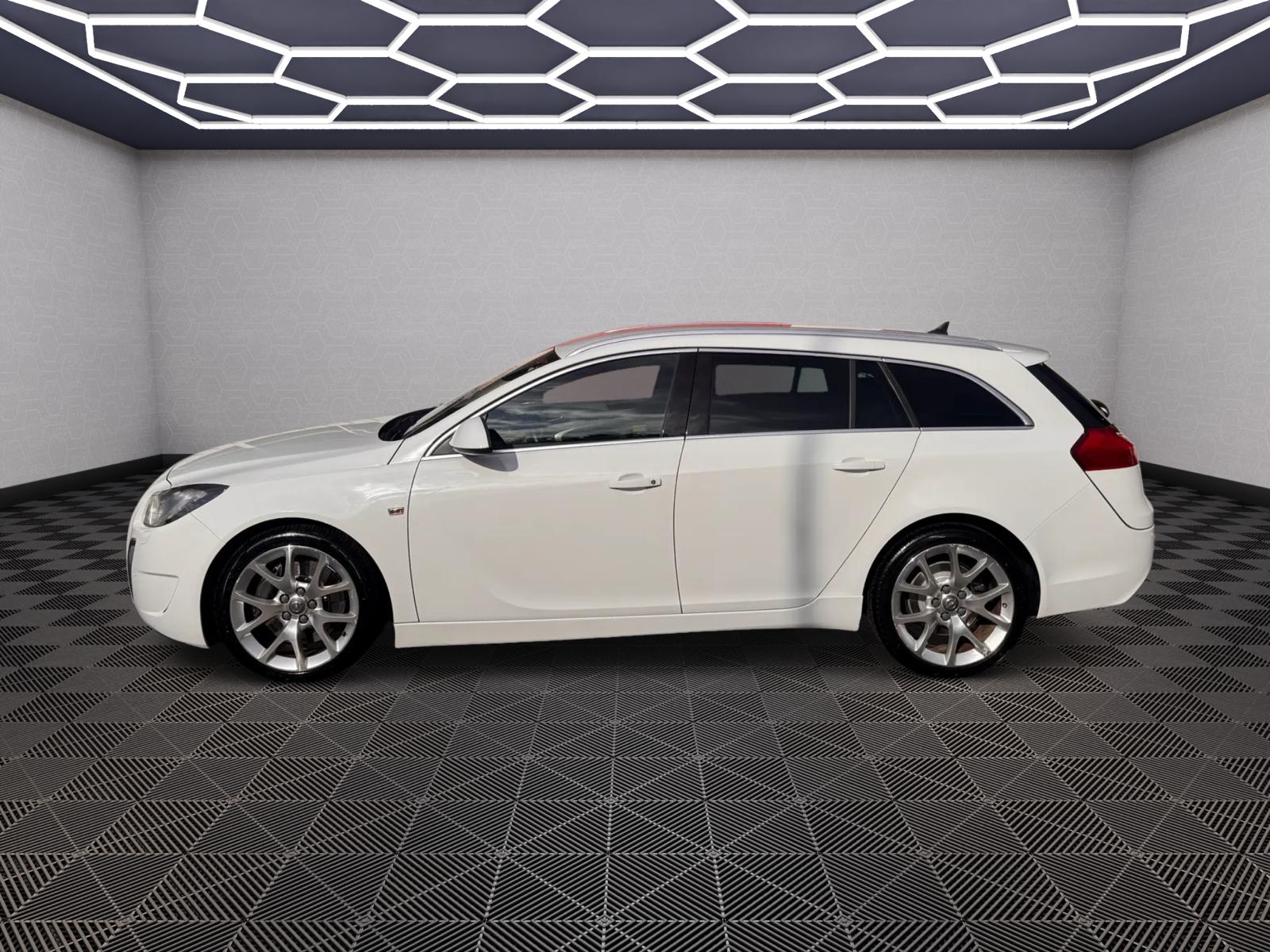 OPEL Insignia Sports Tourer 2.8 Turbo OPC 4WD Automatic-image-1