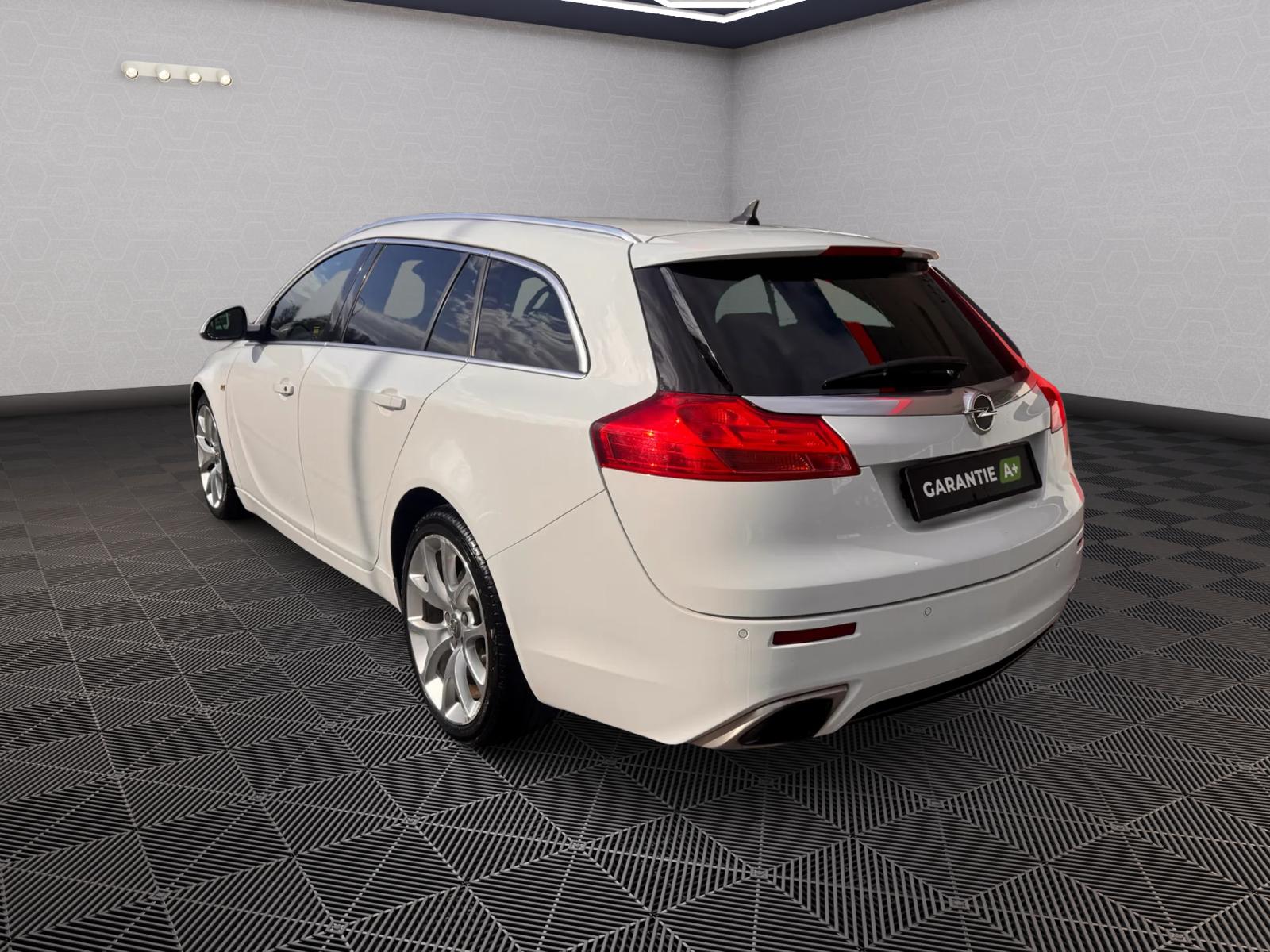 OPEL Insignia Sports Tourer 2.8 Turbo OPC 4WD Automatic-image-2