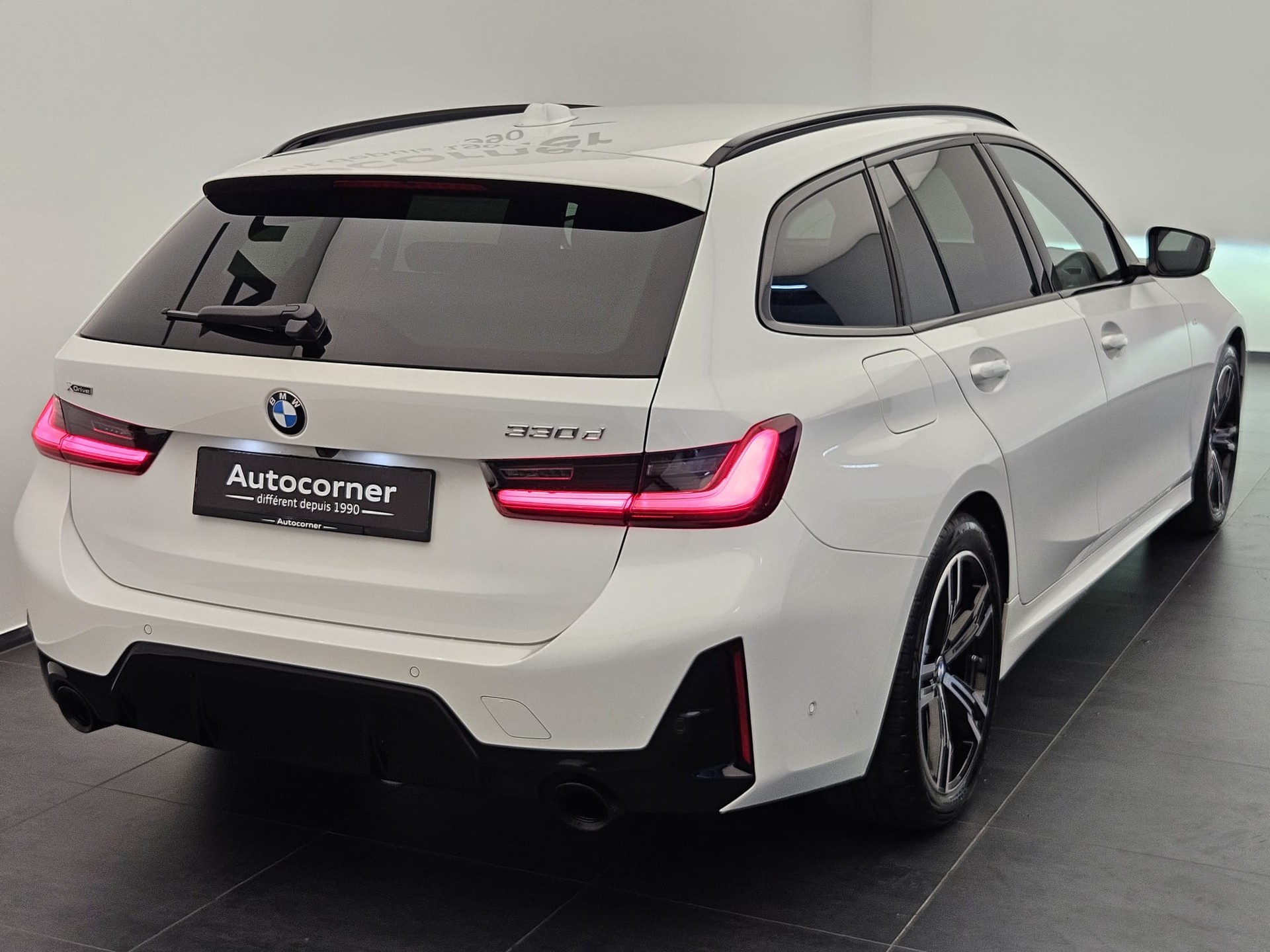 BMW 330d xDrive 48V Touring Steptronic M Sport Pro-image-6