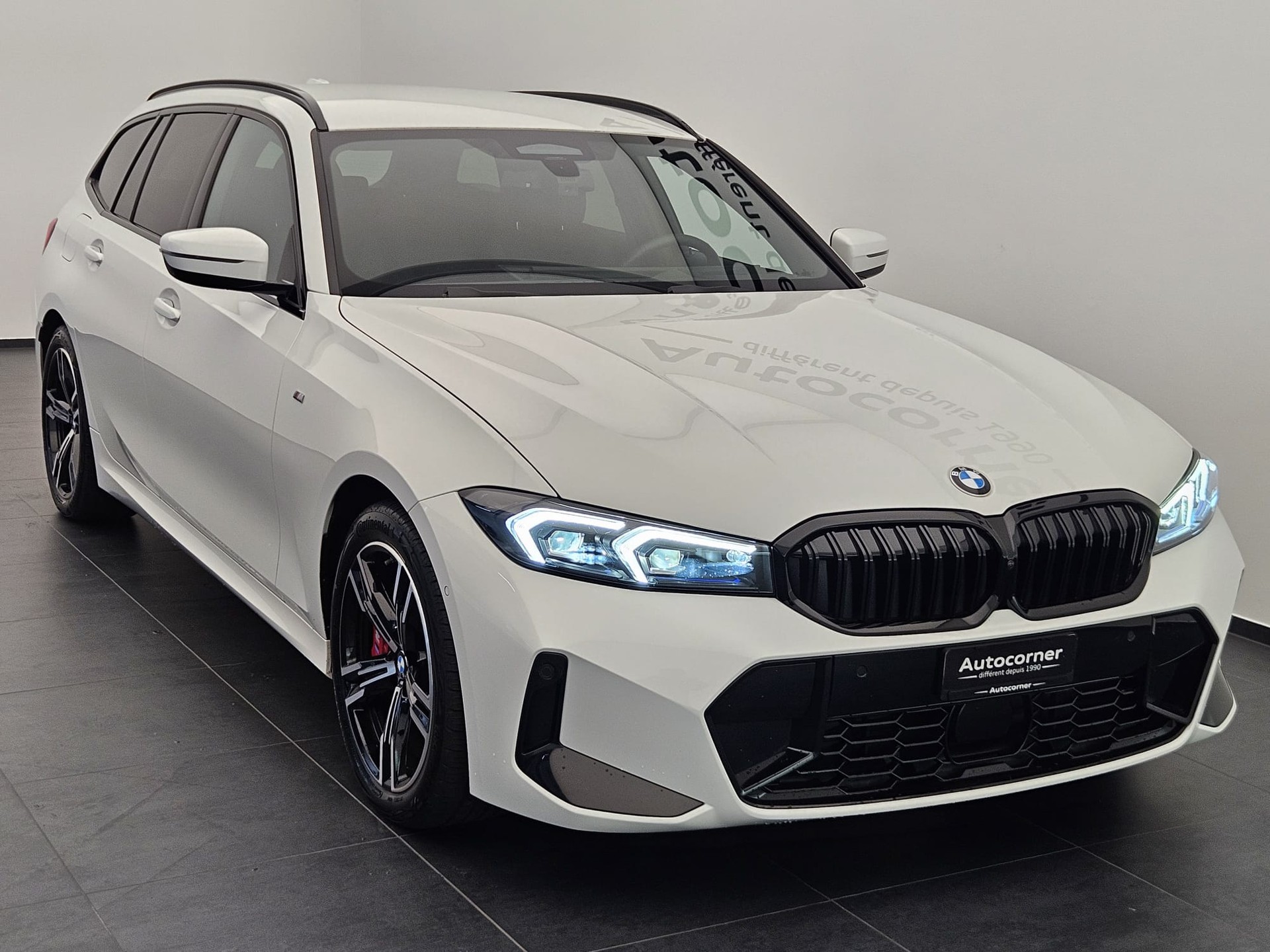 BMW 330d xDrive 48V Touring Steptronic M Sport Pro-image-4