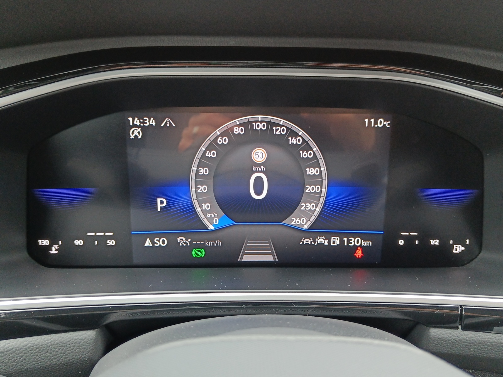 VW T-Roc 1.5 TSI EVO R-Line DSG*AHK*IQ Light*Kamera*-image-10