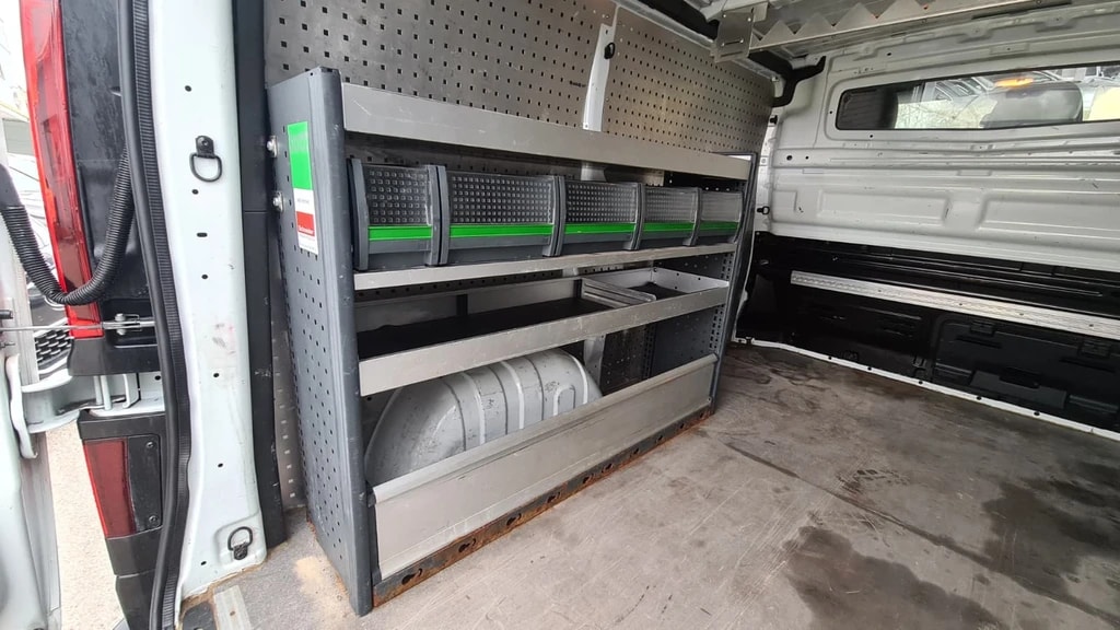 NISSAN NV300 dCi 125 2.9 L1H1 Comfort ** 3-Plätzer ** RF-Kamera ** Anh-Kupplung ** Werkstatt-Einrichtung ** Frisch Ab MFK & Service **-image-8