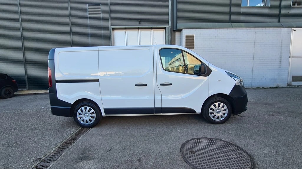 NISSAN NV300 dCi 125 2.9 L1H1 Comfort ** 3-Plätzer ** RF-Kamera ** Anh-Kupplung ** Werkstatt-Einrichtung ** Frisch Ab MFK & Service **-image-5