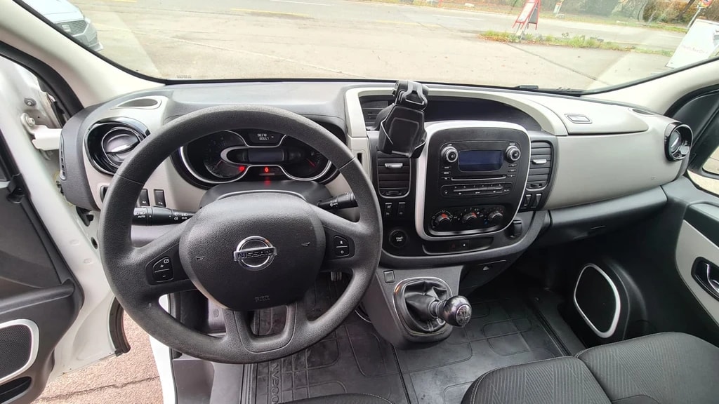 NISSAN NV300 dCi 125 2.9 L1H1 Comfort ** 3-Plätzer ** RF-Kamera ** Anh-Kupplung ** Werkstatt-Einrichtung ** Frisch Ab MFK & Service **-image-10