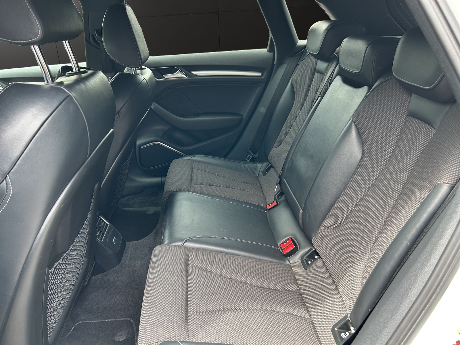 AUDI A3 Sportback 1.4 e-tron Sport S-tronic-image-10