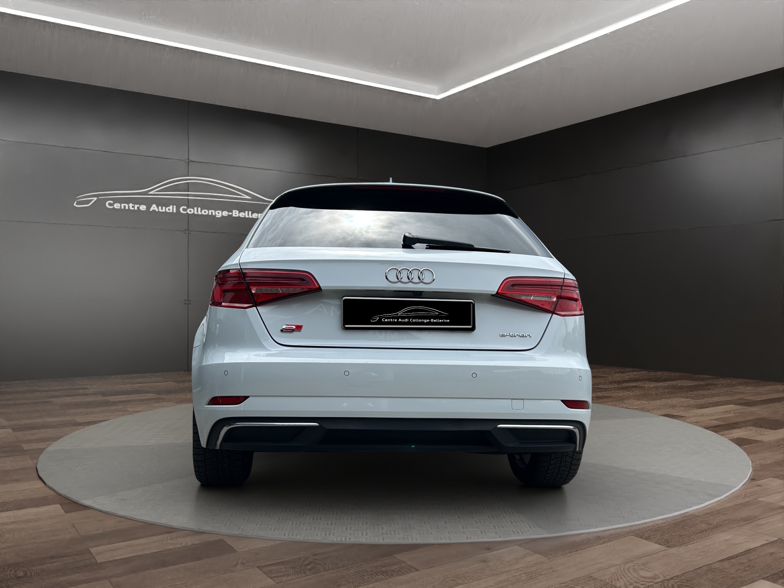 AUDI A3 Sportback 1.4 e-tron Sport S-tronic-showroom-element-3