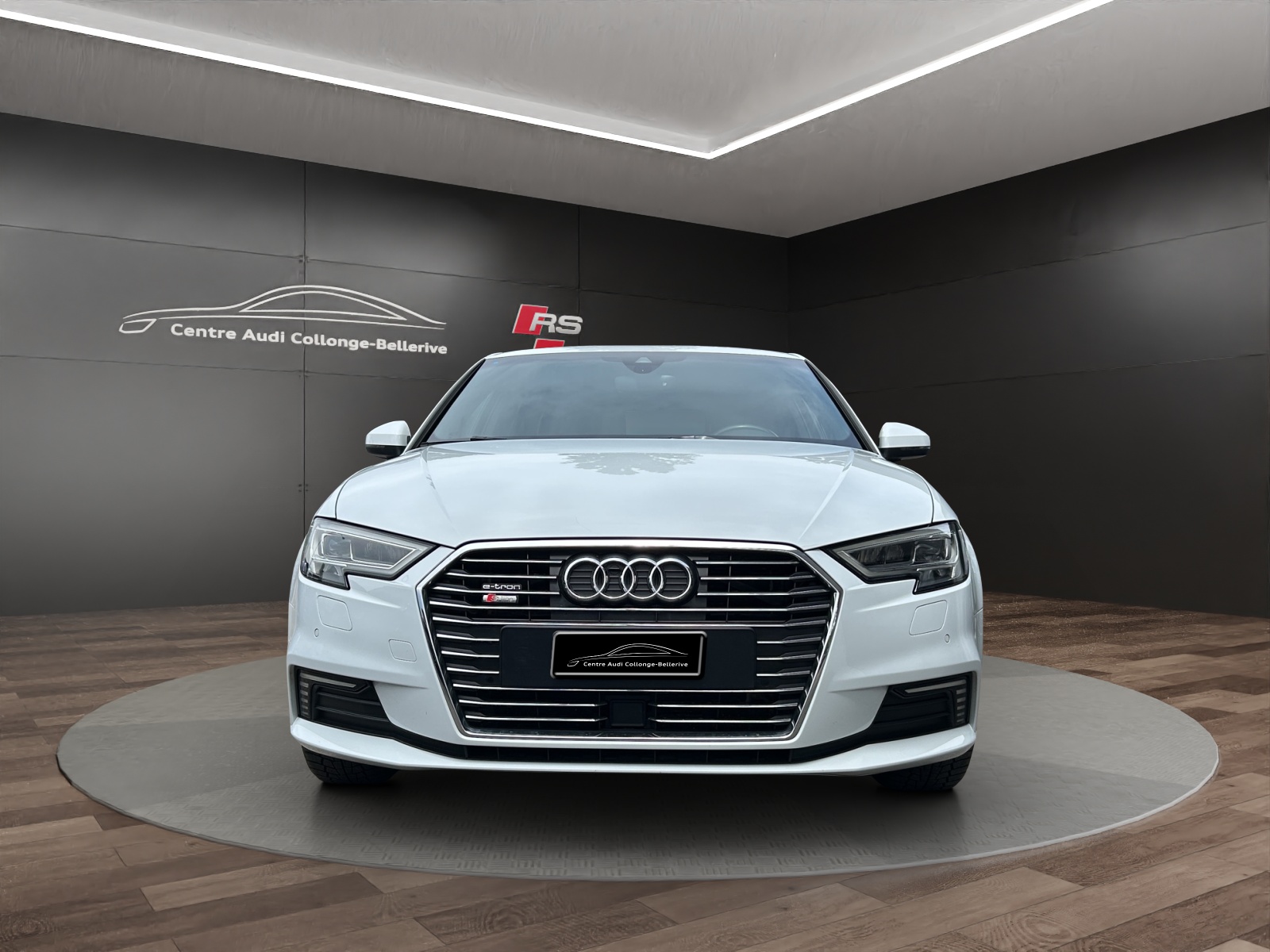 AUDI A3 Sportback 1.4 e-tron Sport S-tronic-showroom-element-1