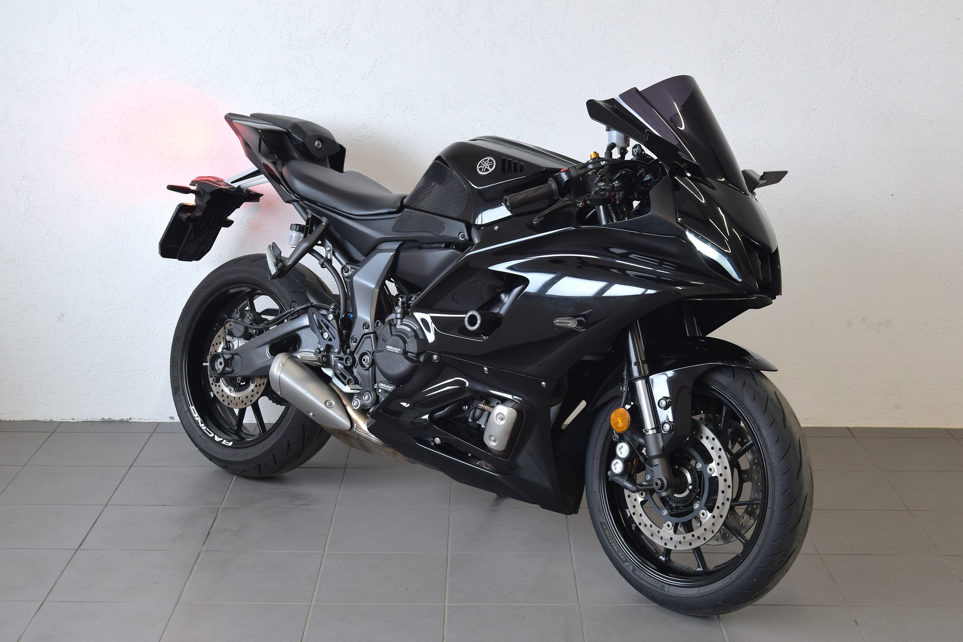 YAMAHA YZF-R7 (35kW)-image-8