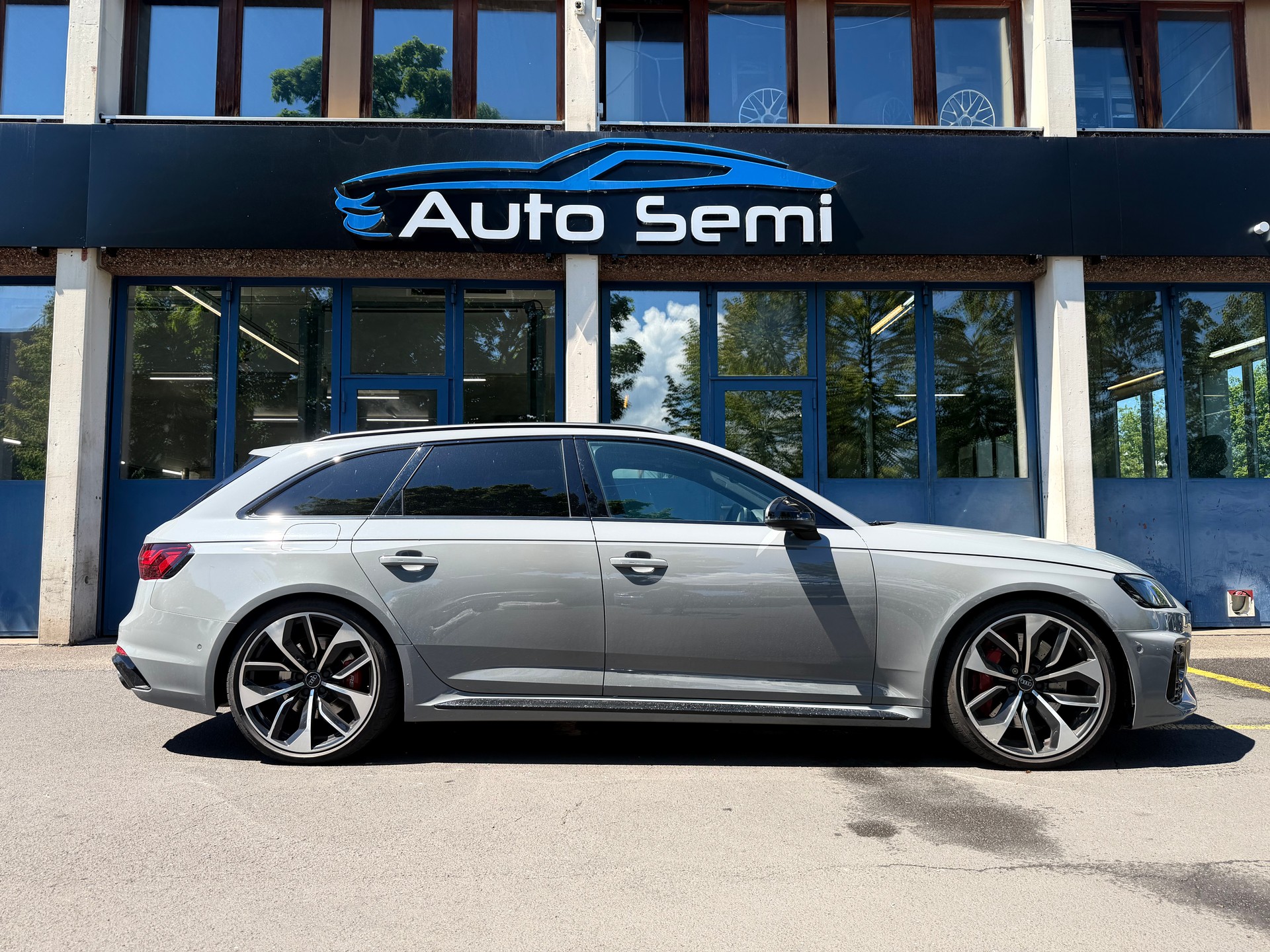 AUDI RS4 Avant quattro tiptronic-showroom-element-1