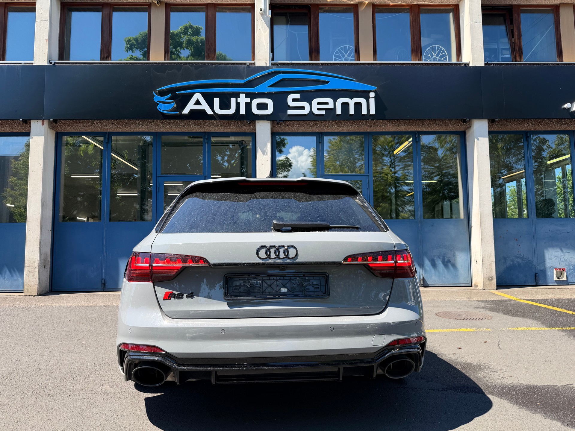 AUDI RS4 Avant quattro tiptronic-showroom-element-3