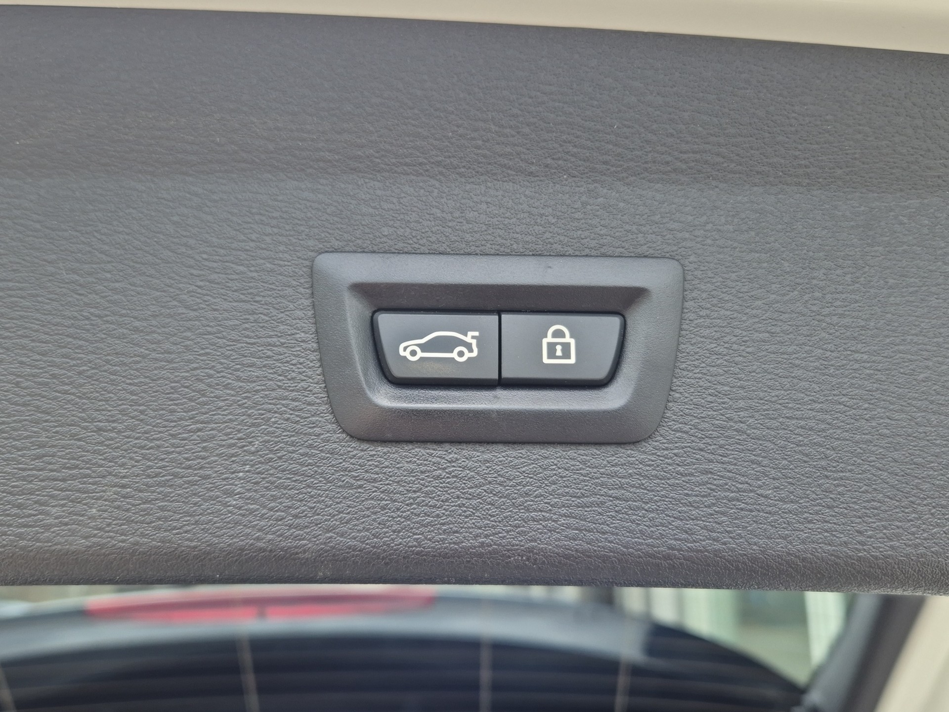 BMW X1 xDrive 20d Sport Line Steptronic-image-19