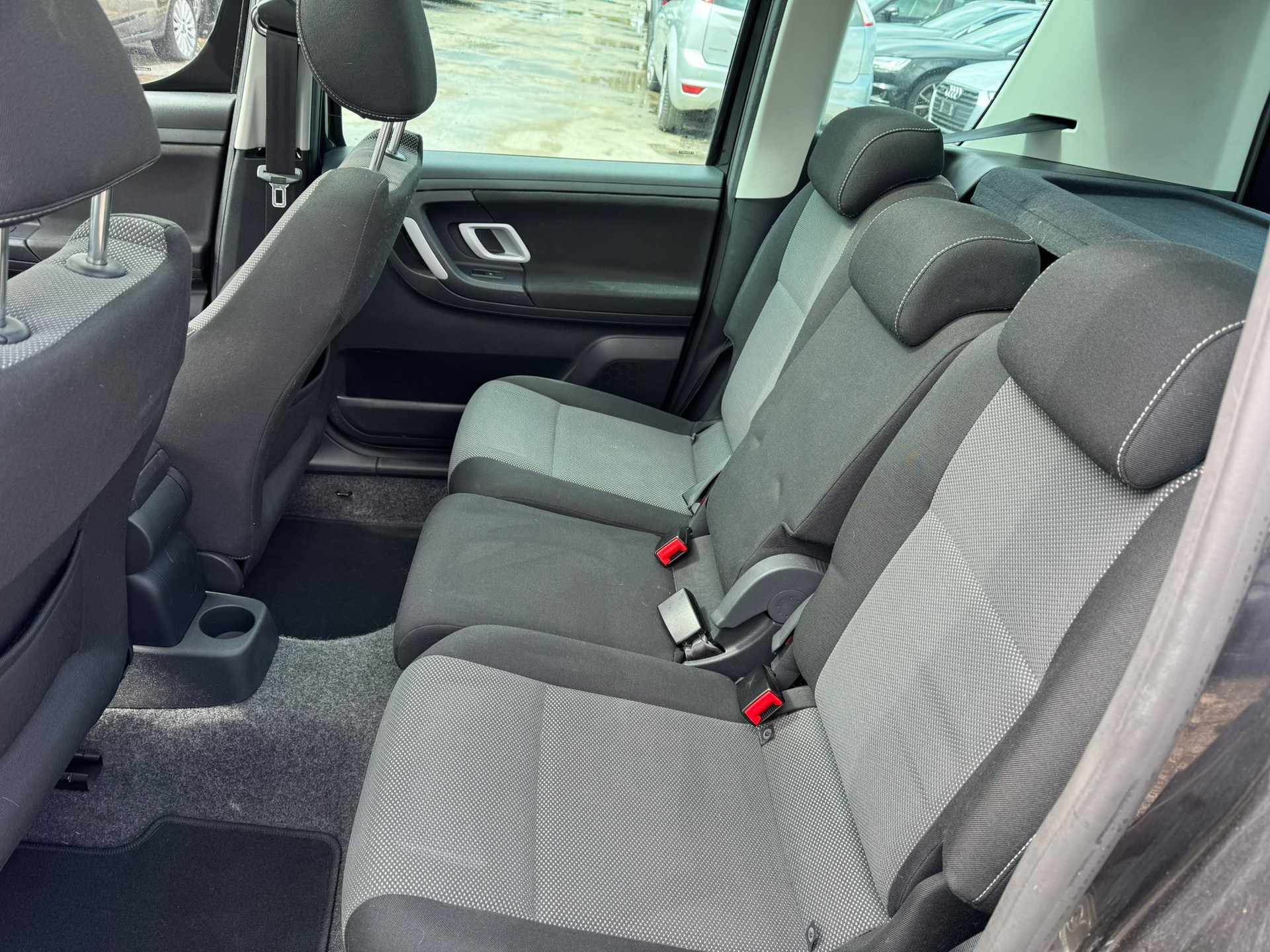 SKODA Roomster 1.9 TDI Elegance-image-7