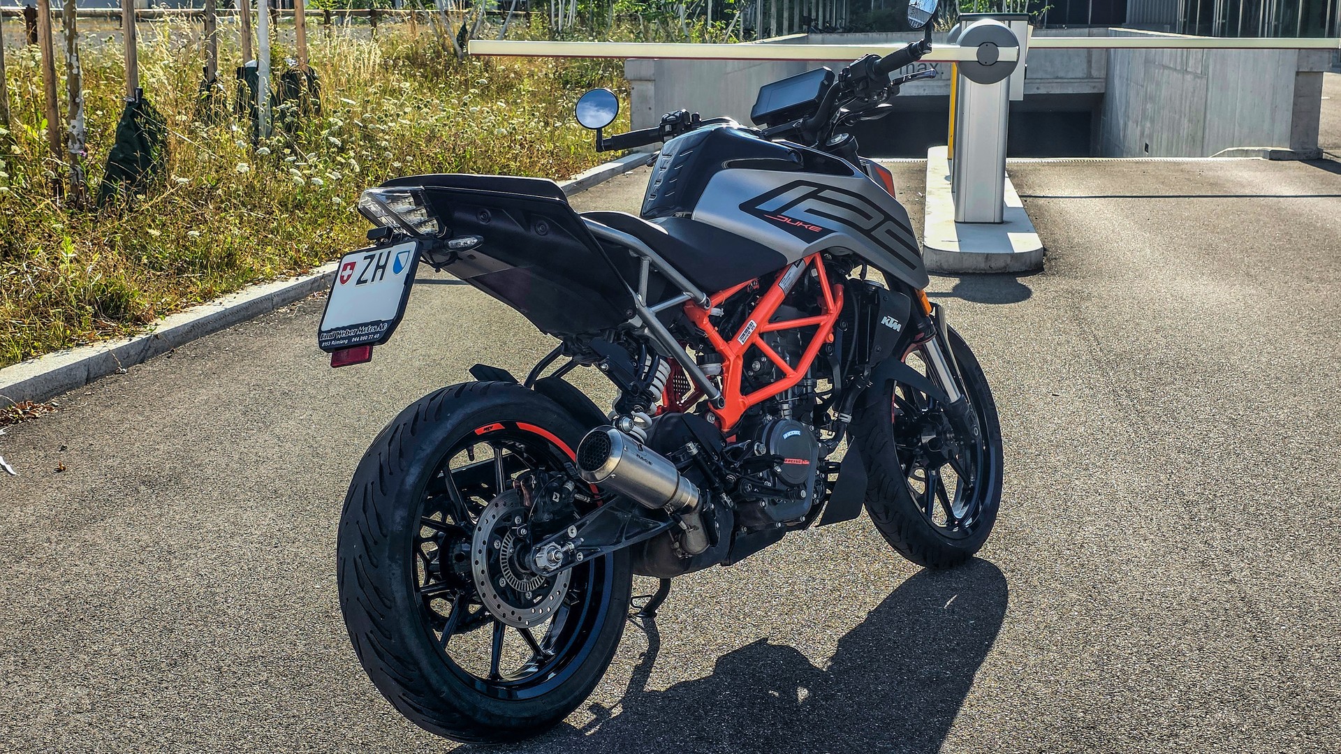 KTM 125 Duke-image-2