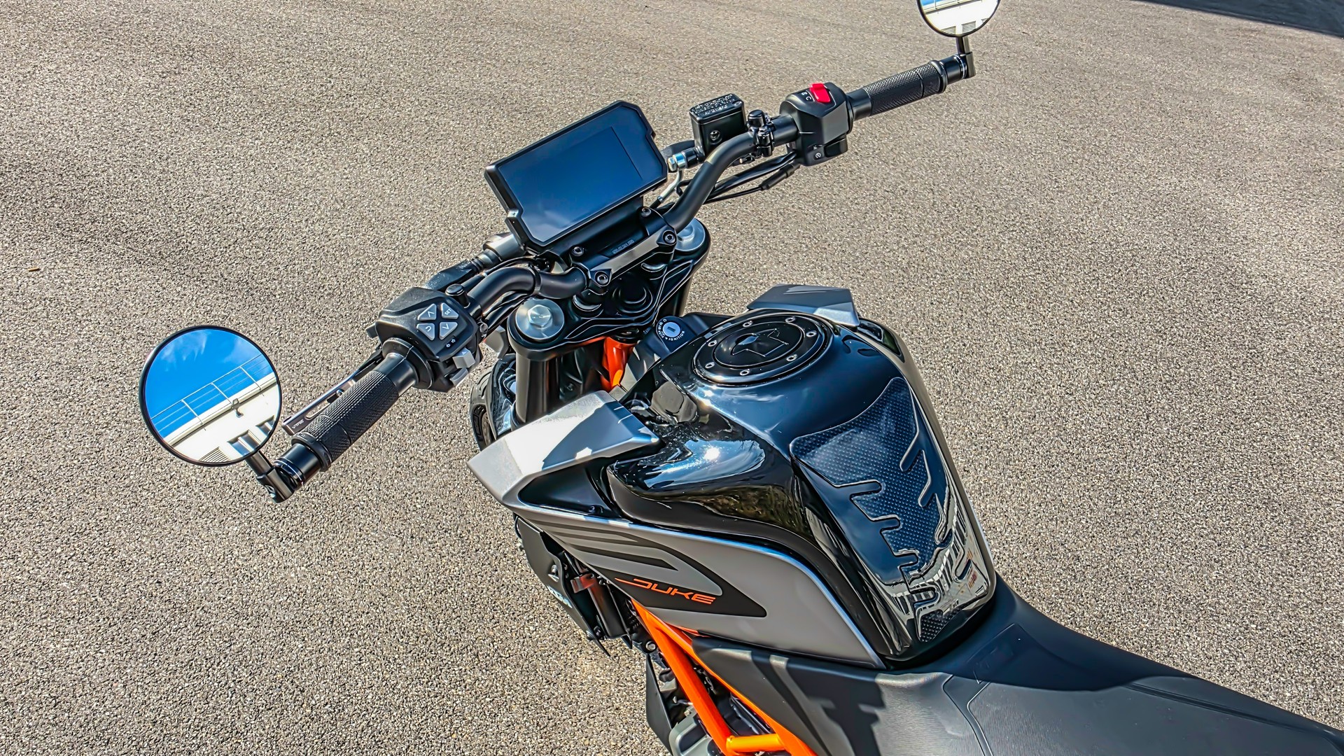 KTM 125 Duke-image-7