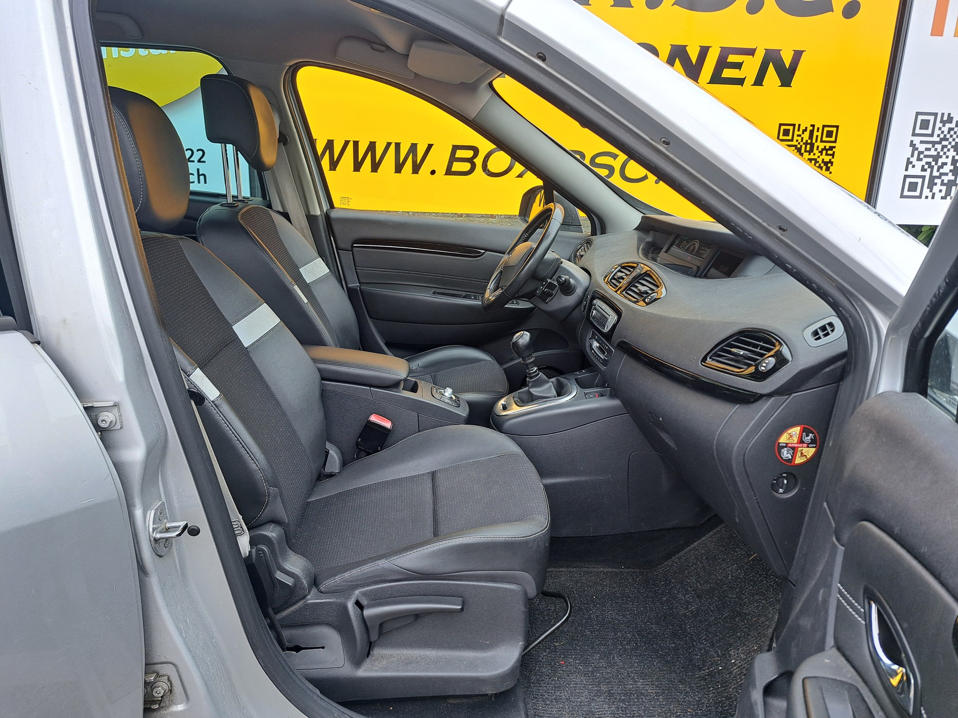RENAULT Scénic 1.6 dCi Bose Edition-image-3