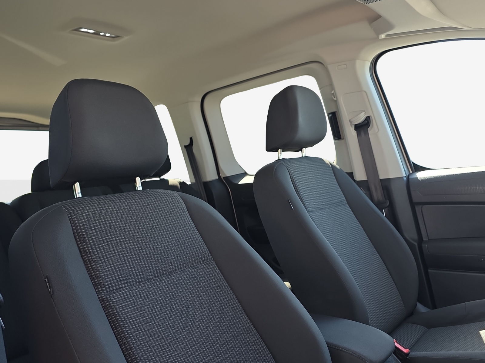VW Caddy 1.5 TSI Liberty DSG-image-14
