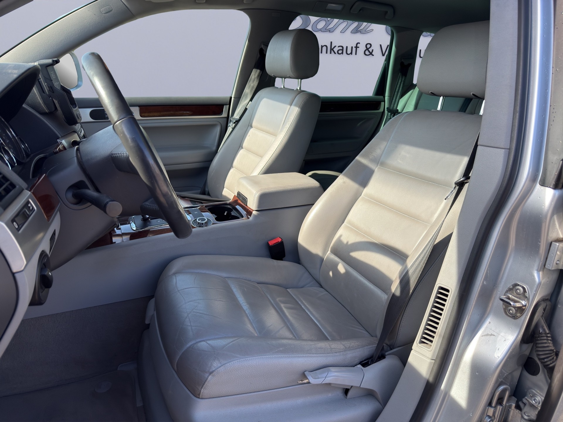 VW Touareg 3.0 TDI Tiptronic-image-13
