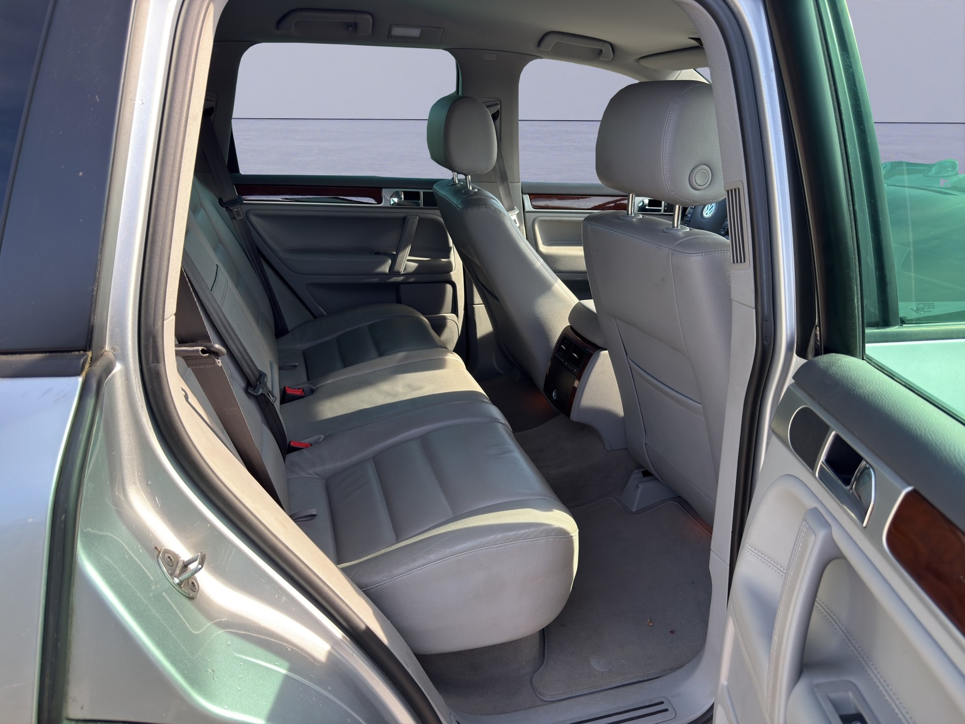 VW Touareg 3.0 TDI Tiptronic-image-11