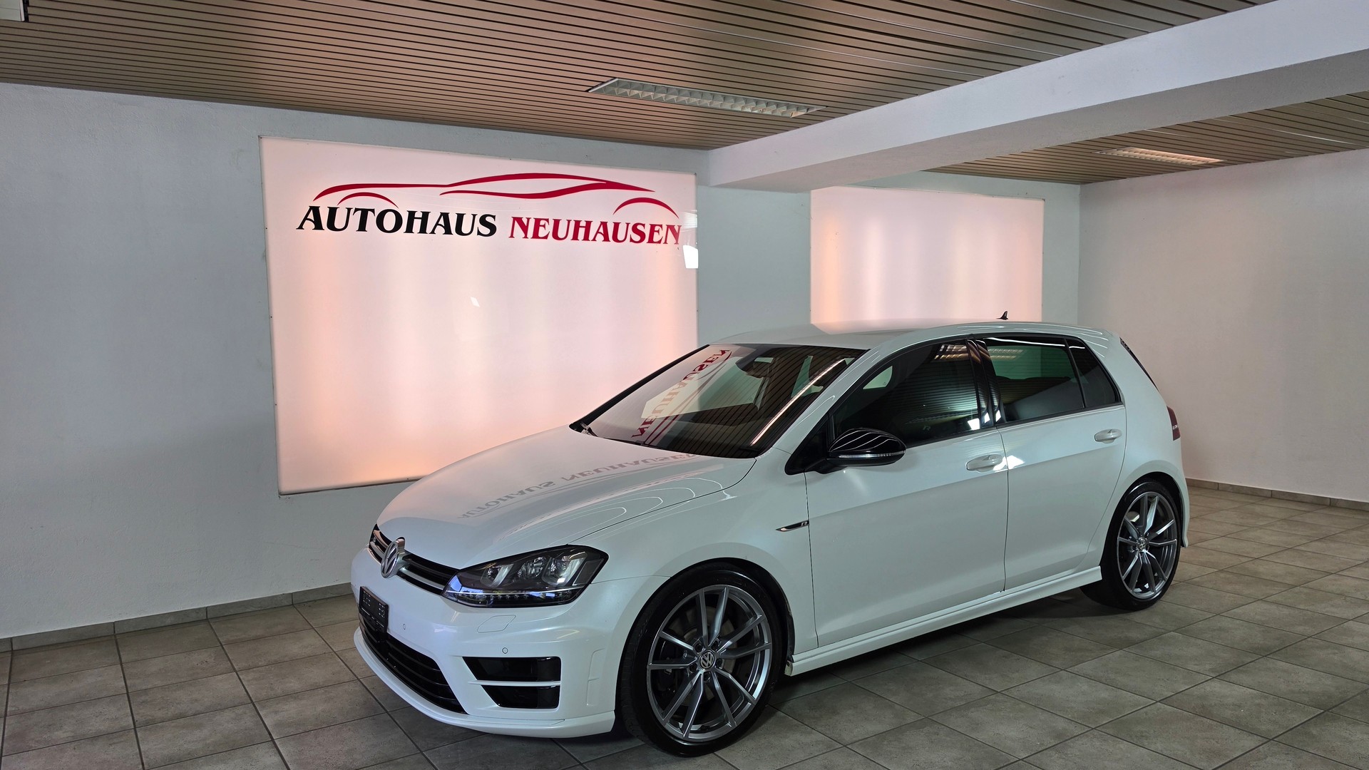 VW Golf 2.0 TSI R 4Motion DSG, Top Zustand, Schweizer Fahrzeug, Frisch ab MFK und Frisch ab Service, 8-FACH BEREIFT