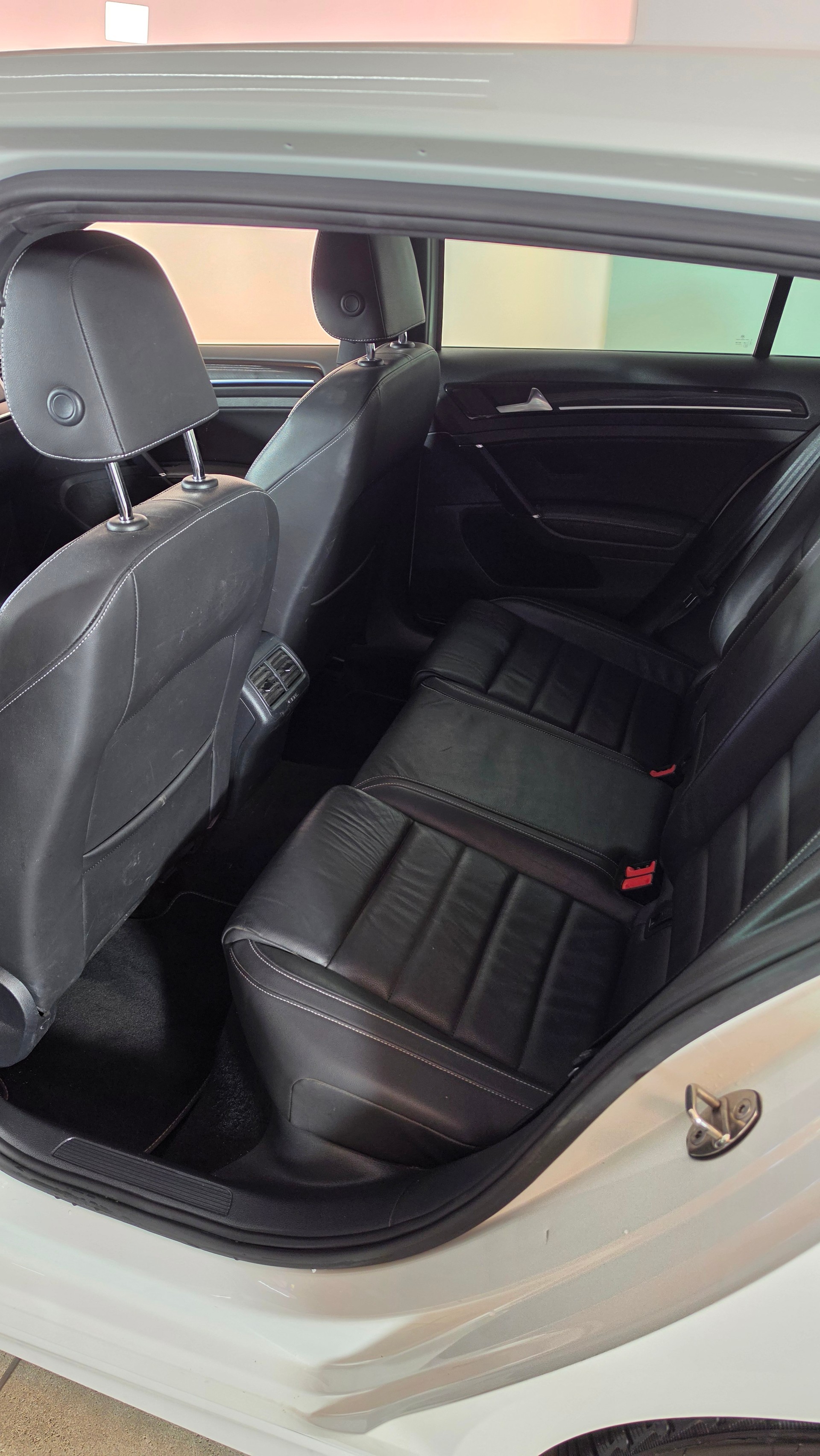 VW Golf 2.0 TSI R 4Motion DSG, Top Zustand, Schweizer Fahrzeug, Frisch ab MFK und Frisch ab Service, 8-FACH BEREIFT-image-9