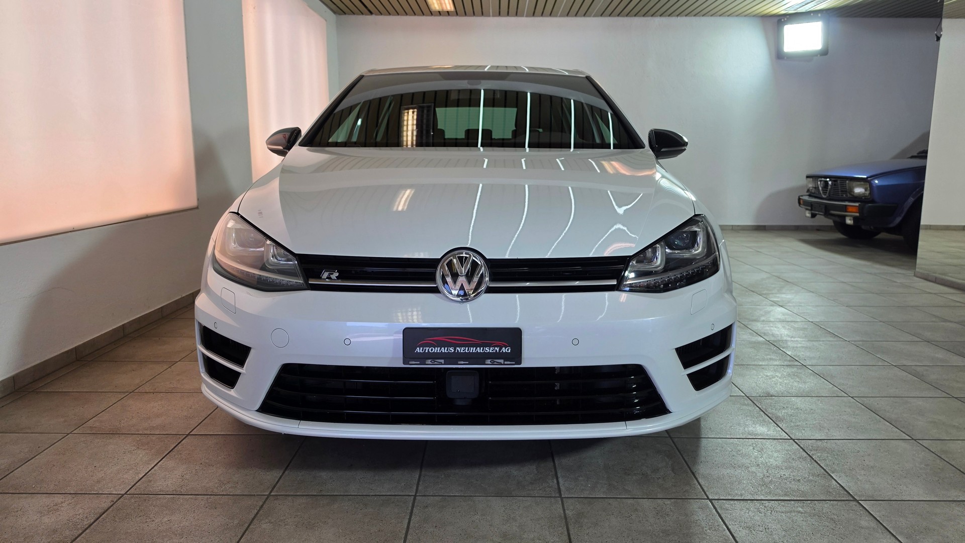 VW Golf 2.0 TSI R 4Motion DSG, Top Zustand, Schweizer Fahrzeug, Frisch ab MFK und Frisch ab Service, 8-FACH BEREIFT-showroom-element-1