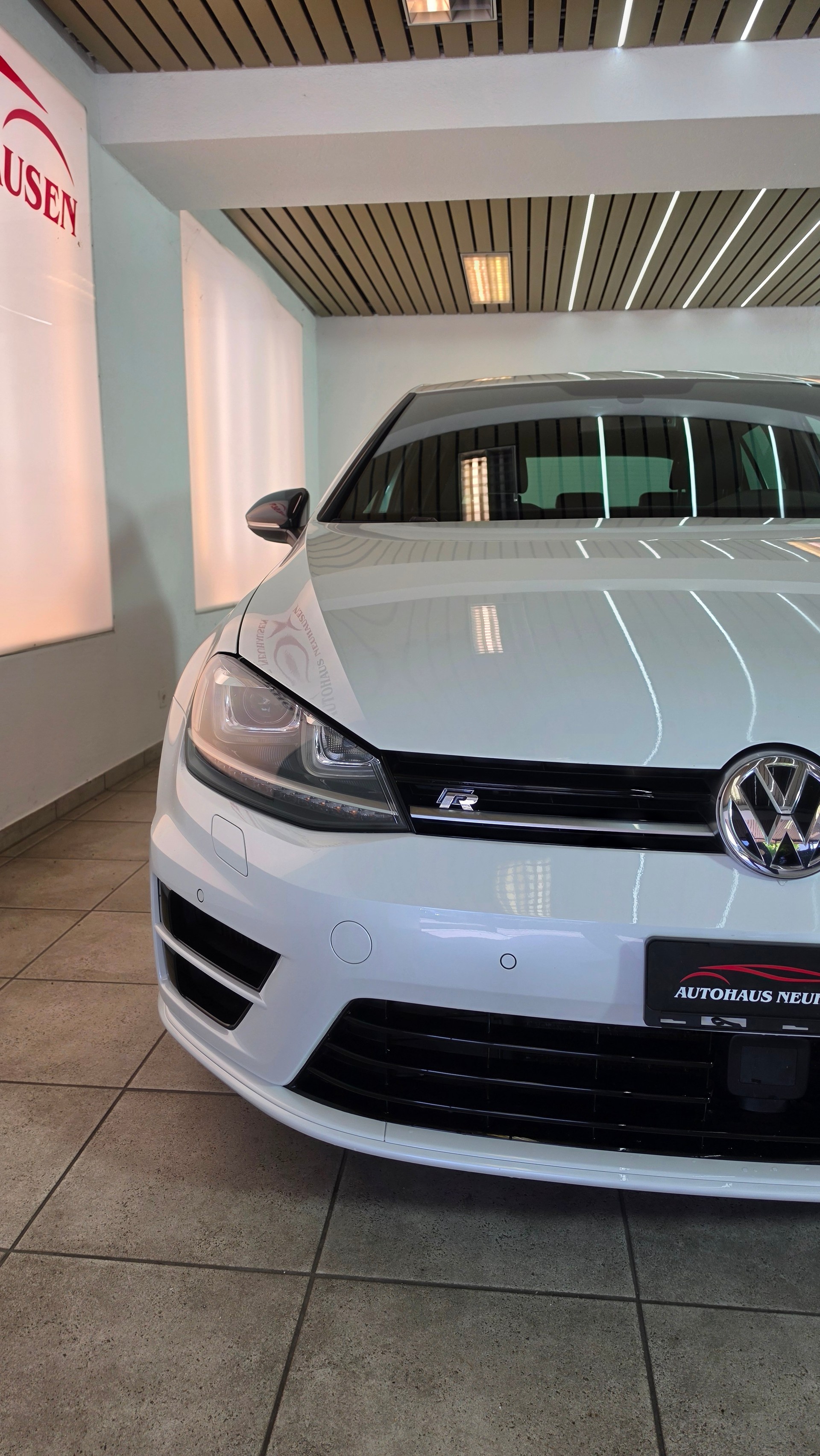 VW Golf 2.0 TSI R 4Motion DSG, Top Zustand, Schweizer Fahrzeug, Frisch ab MFK und Frisch ab Service, 8-FACH BEREIFT-showroom-element-2