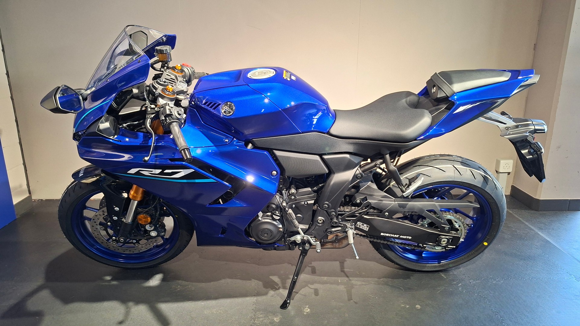 YAMAHA R7-image-2