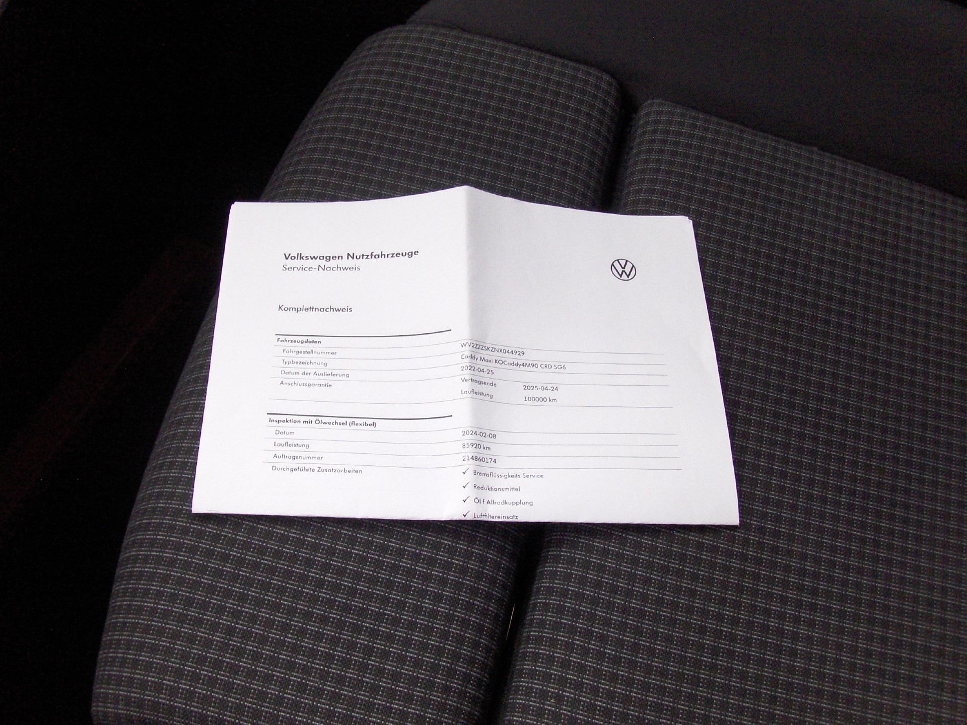 VW Caddy Maxi 2.0 TDI Life 4Motion-image-12