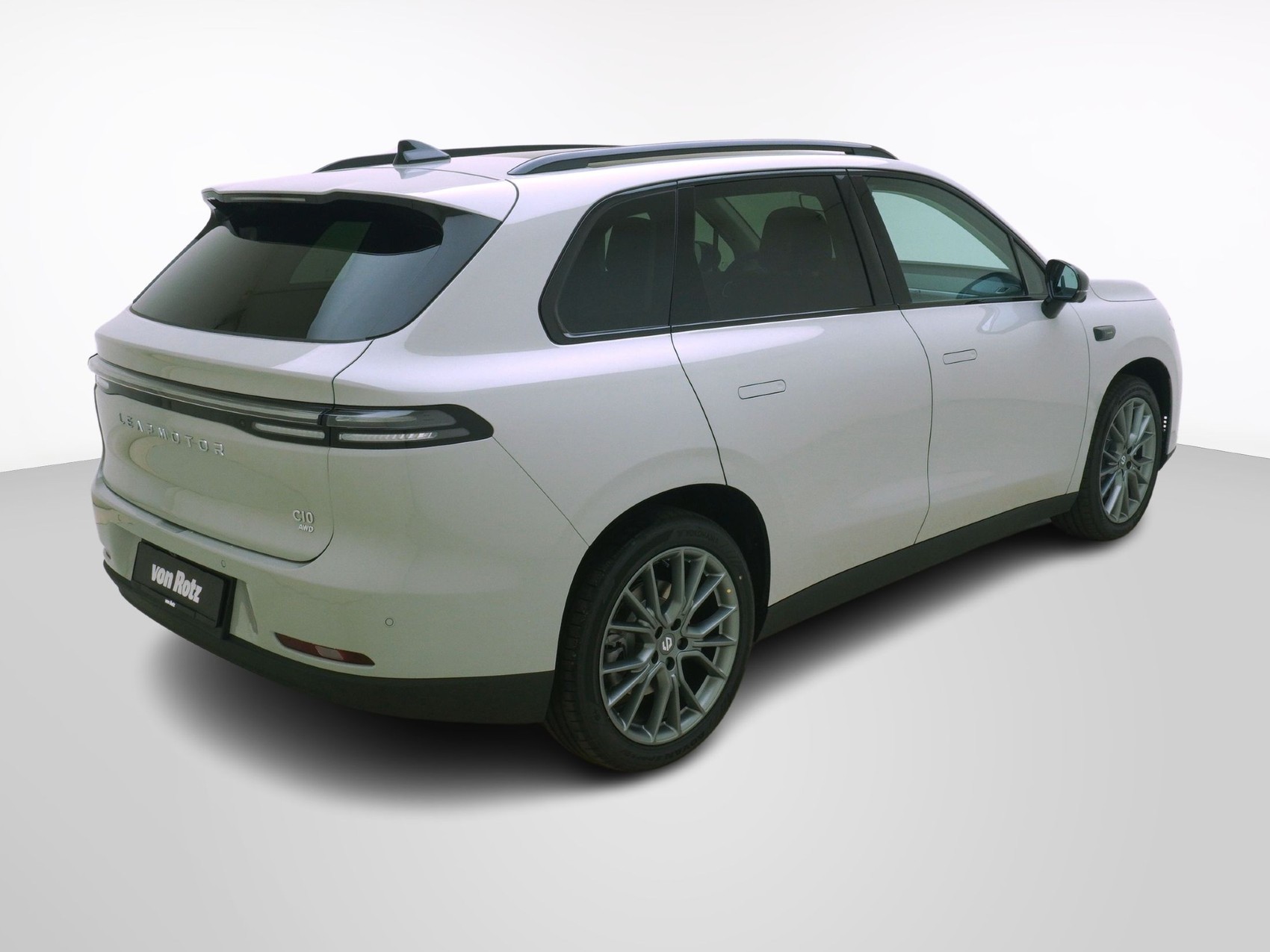 LEAPMOTOR C10 Design Pro MAX AWD-image-4