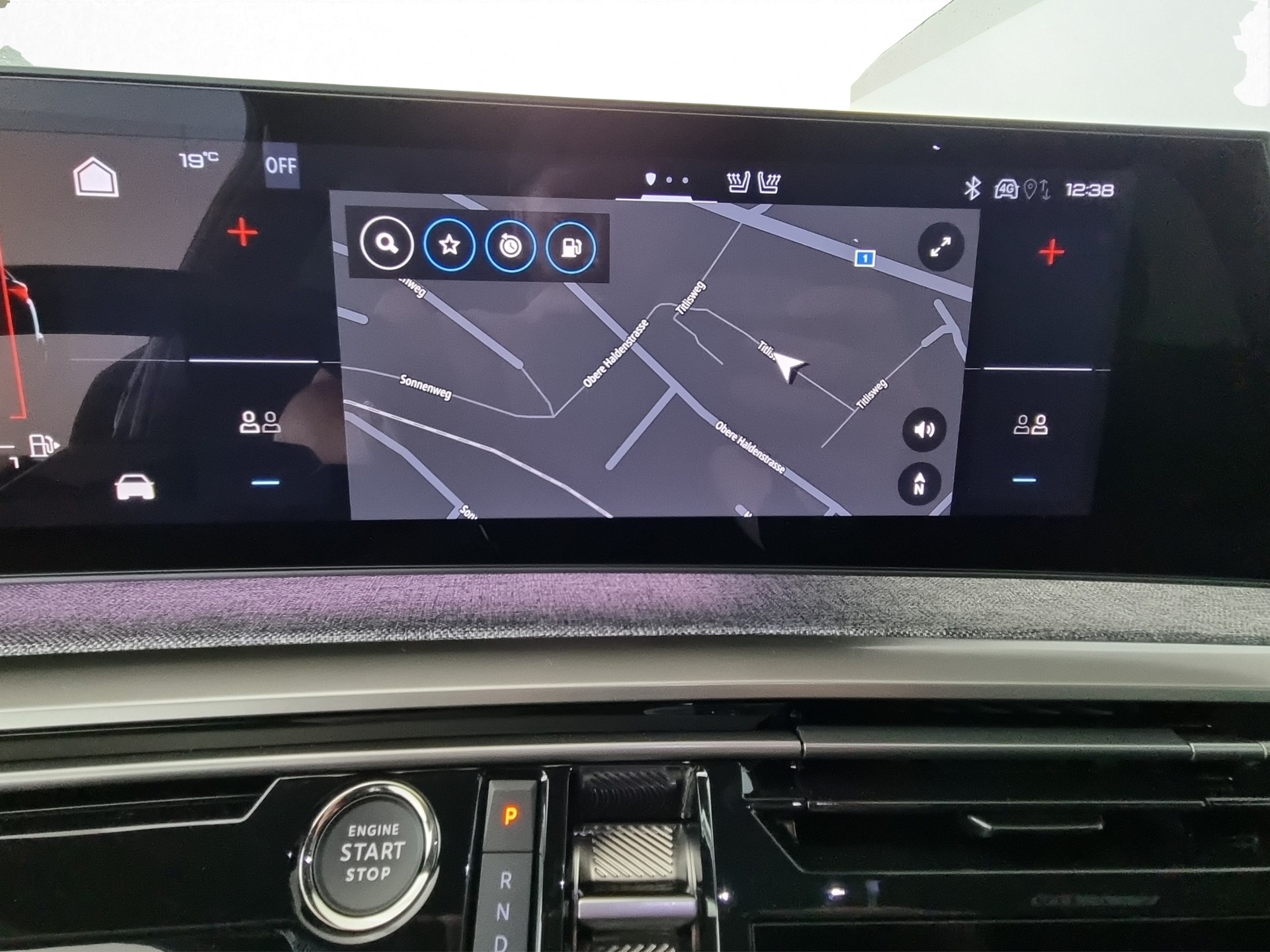 PEUGEOT 5008 145 Hybrid GT 7-Plätzer-image-12