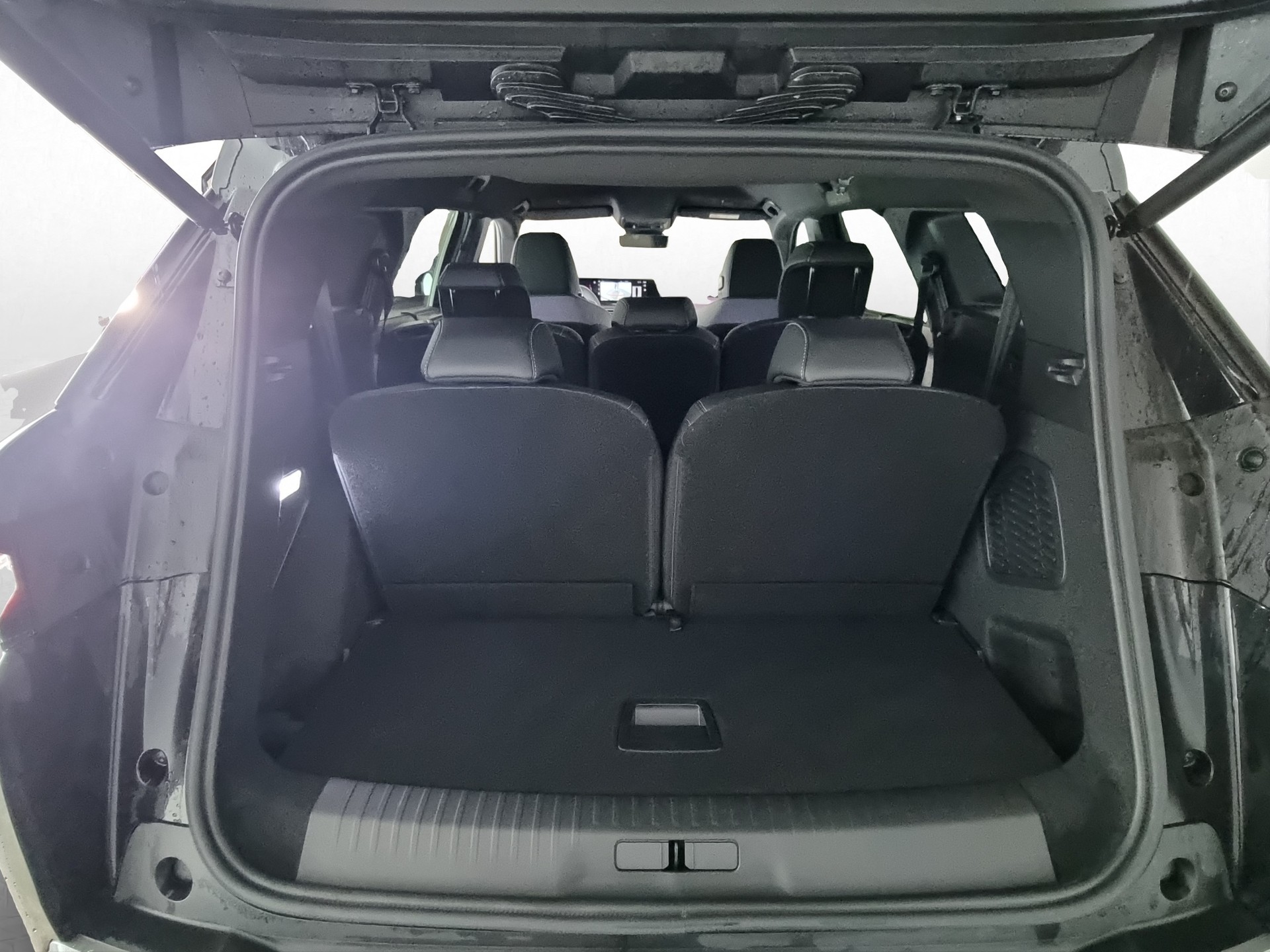 PEUGEOT 5008 145 Hybrid GT 7-Plätzer-image-15