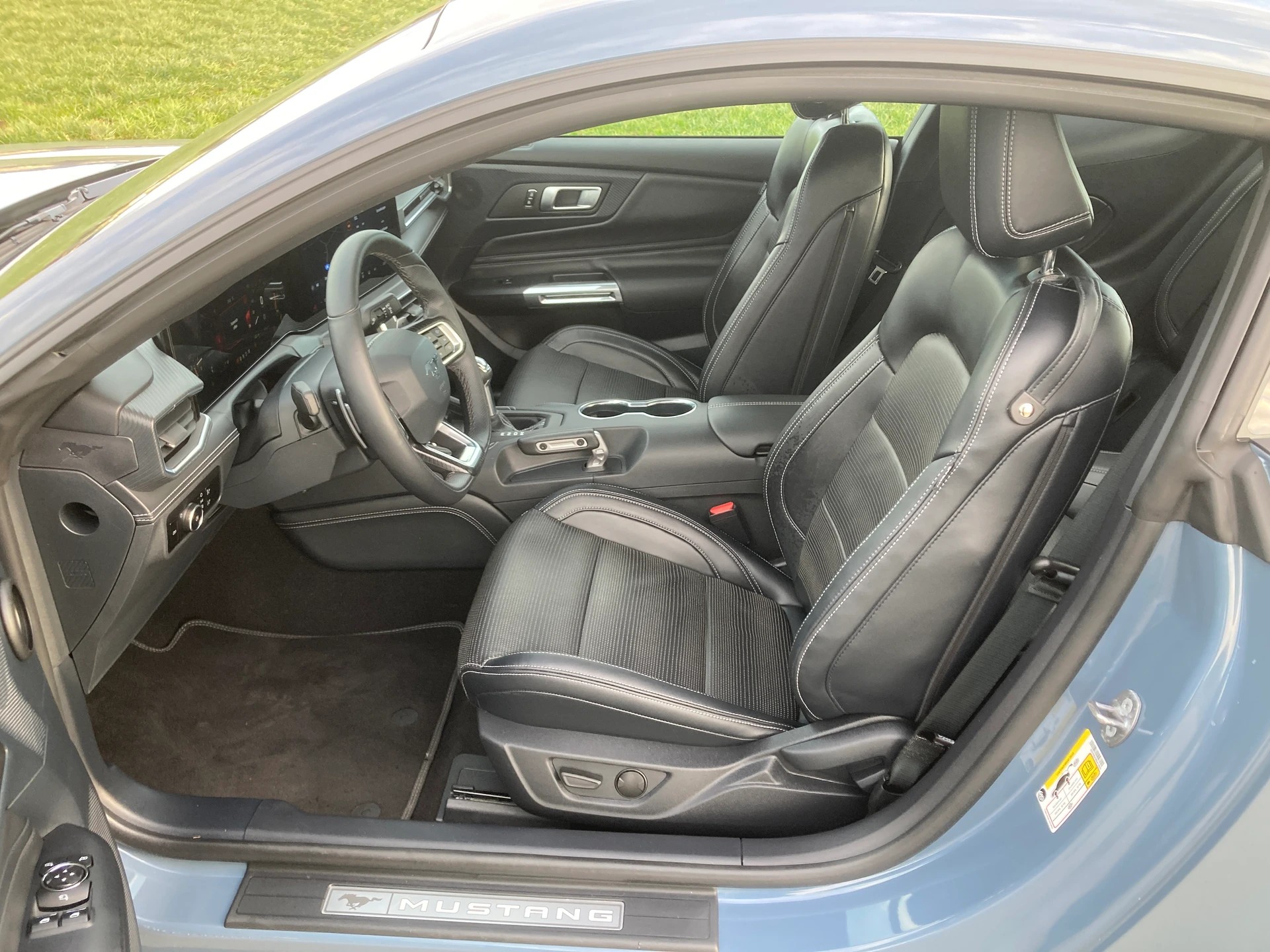 FORD Mustang Fastback 5.0 V8 GT Automat-image-8