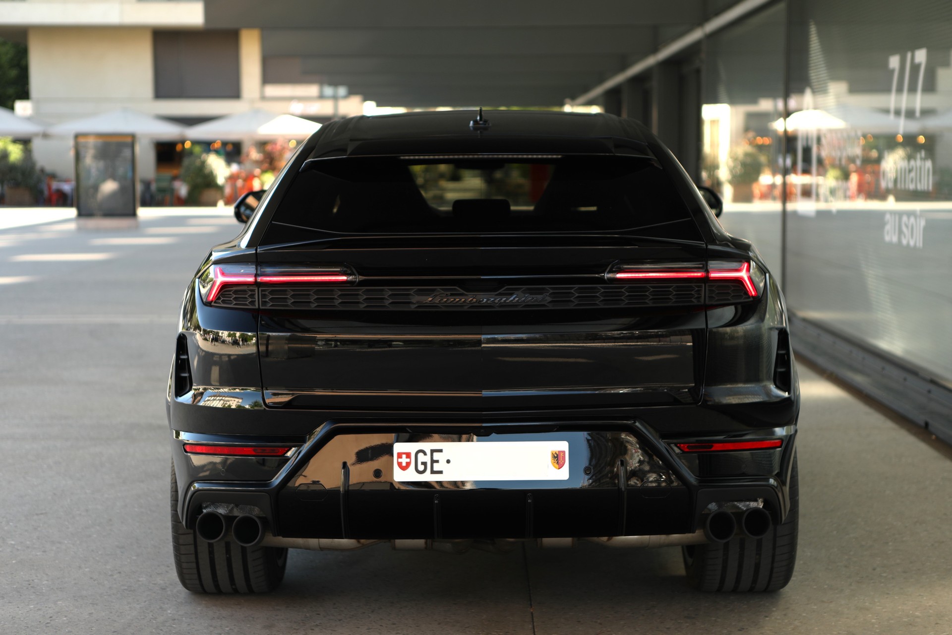 LAMBORGHINI Urus SE-image-4