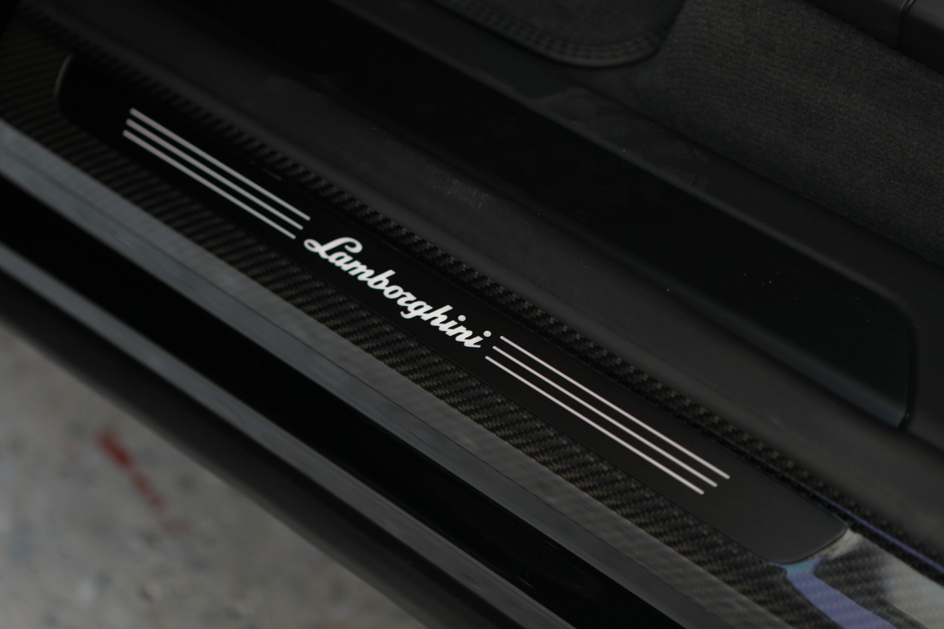 LAMBORGHINI Urus SE-image-13