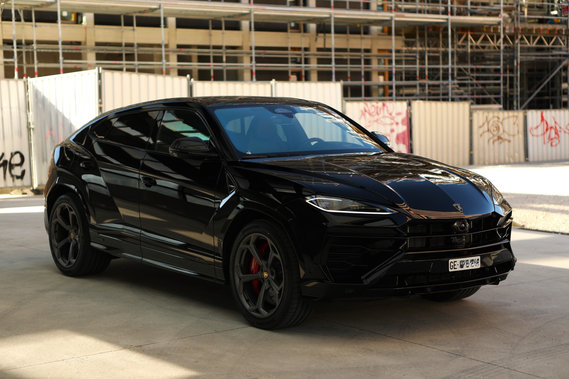 LAMBORGHINI Urus SE-image-2
